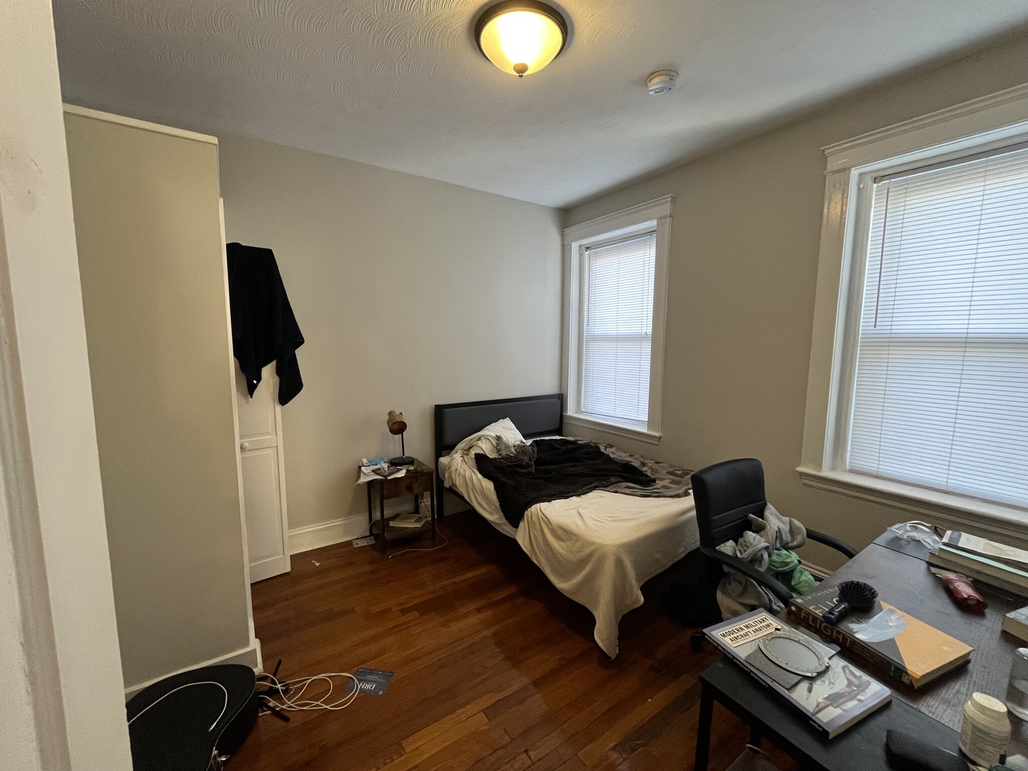1 split bed, 1 bath apartment for rent at 1185 Commonwealth Ave Unit 9, Allston — photo 4 of 29