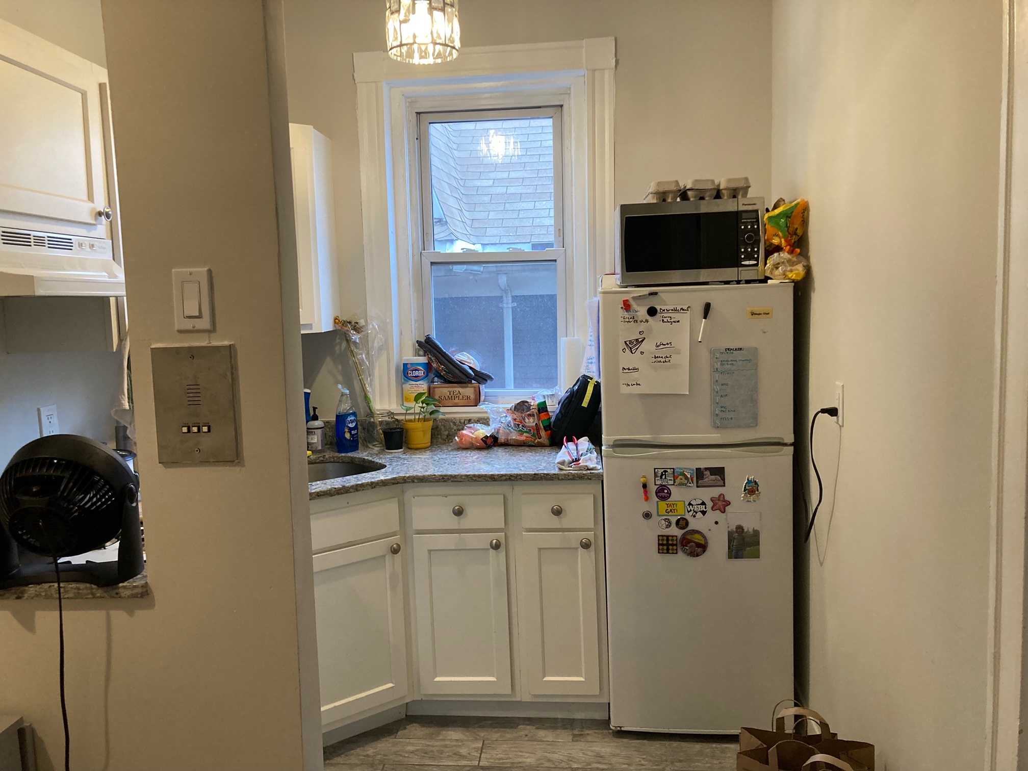 1 split bed, 1 bath apartment for rent at 1185 Commonwealth Ave Unit 9, Allston — photo 6 of 29