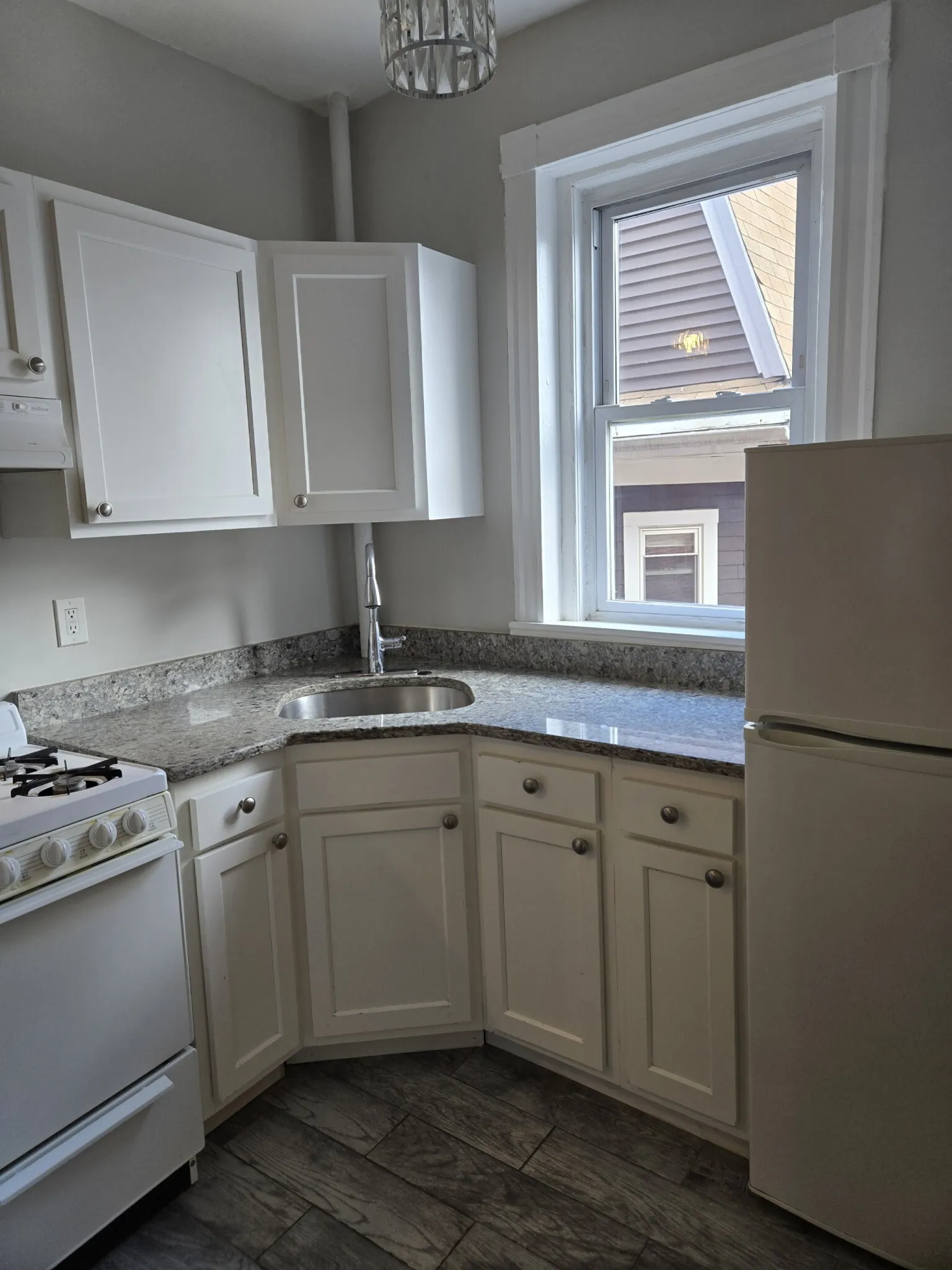 2 bed, 1 bath apartment for rent at 1185 Commonwealth Ave Unit 9, Allston — photo 13 of 34