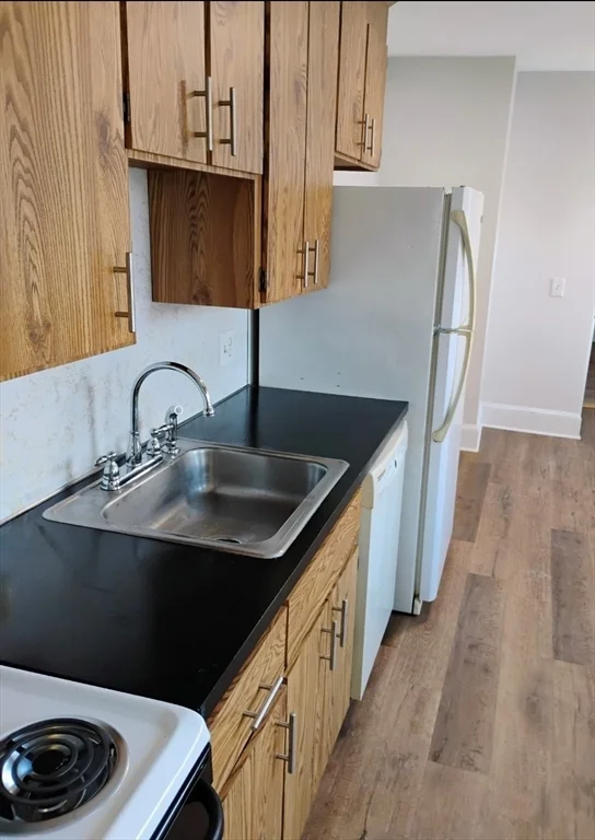 1 bed, 1 bath apartment for rent at 1185 Main St Unit 5, Walpole — photo 2 of 7