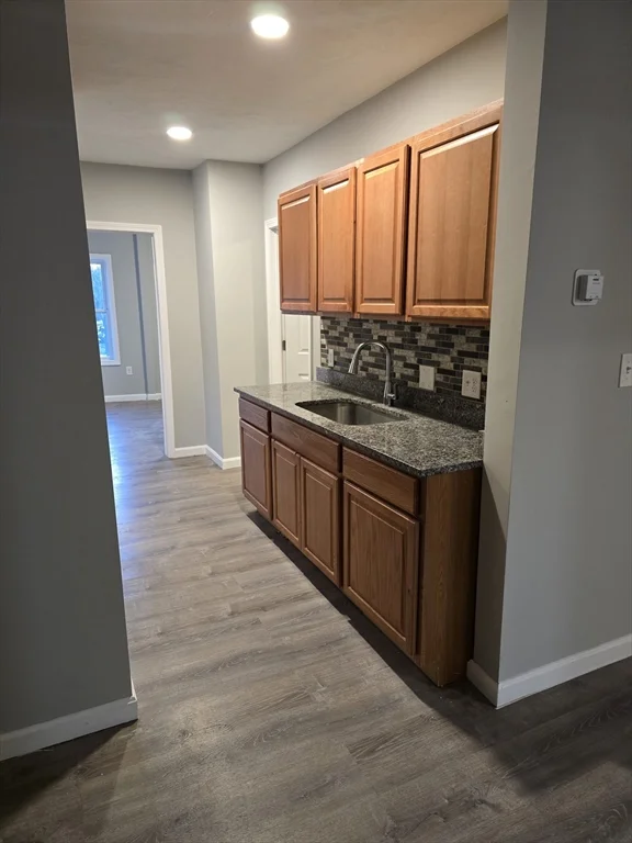 3 bed, 1 bath apartment for rent at 1185 Warren Ave Unit 3, Brockton — photo 5 of 9