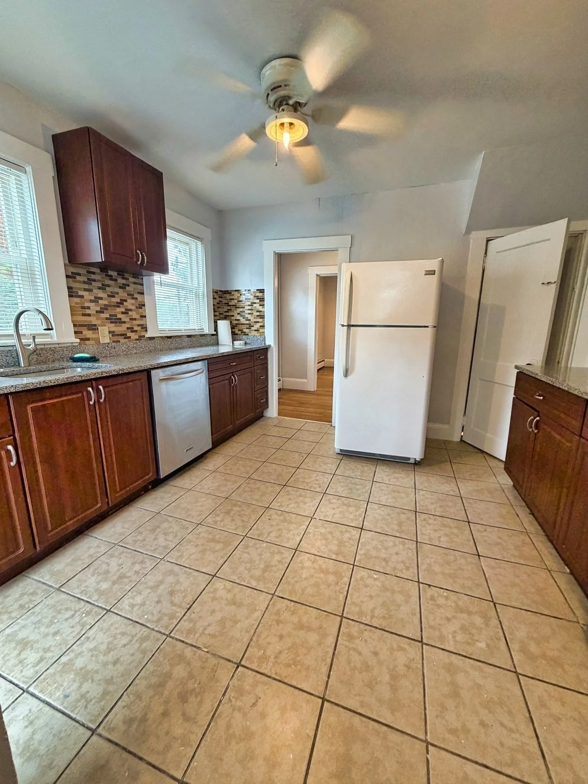 3 bed, 1 bath apartment for rent at 1186 Chestnut St Unit 1186, Newton Upper Falls — photo 2 of 23
