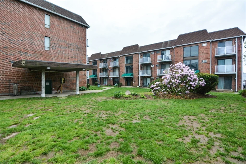 1 bed, 1 bath apartment for rent at 1186 Worcester Rd Unit 610, Framingham