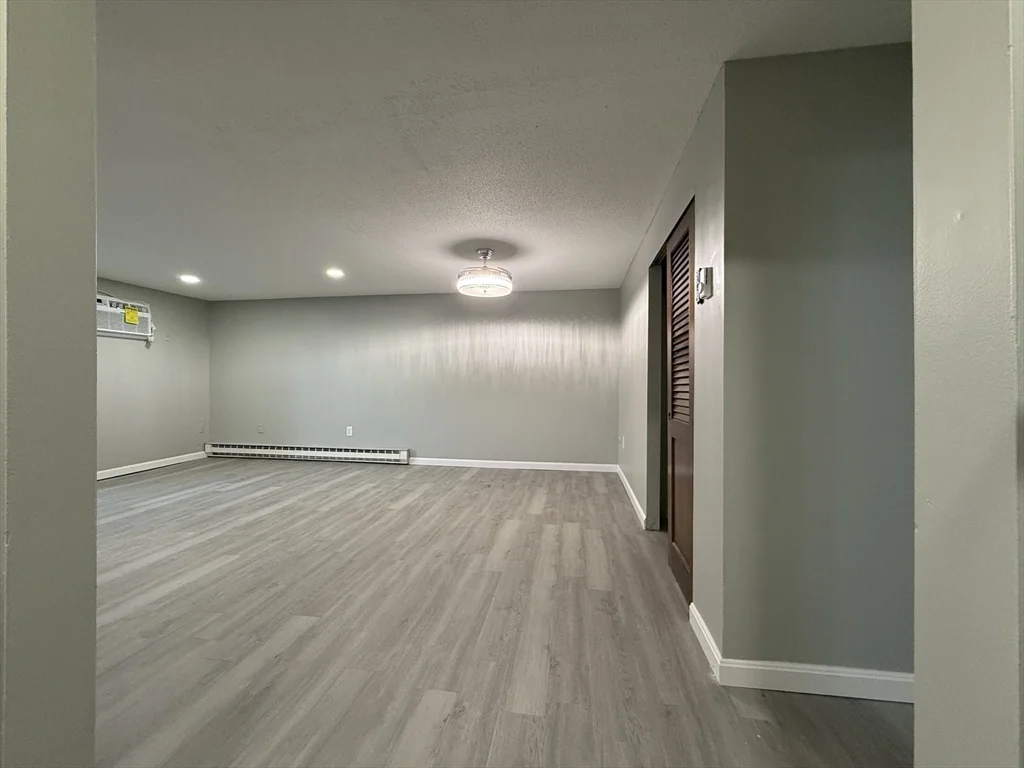 1 bed, 1 bath apartment for rent at 1186 Worcester Rd Unit 610, Framingham — photo 4 of 37