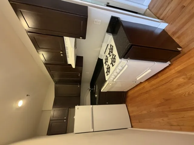 2 bed, 1 bath apartment for rent at 1189 Commonwealth Ave Unit 11, Allston — photo 2 of 34