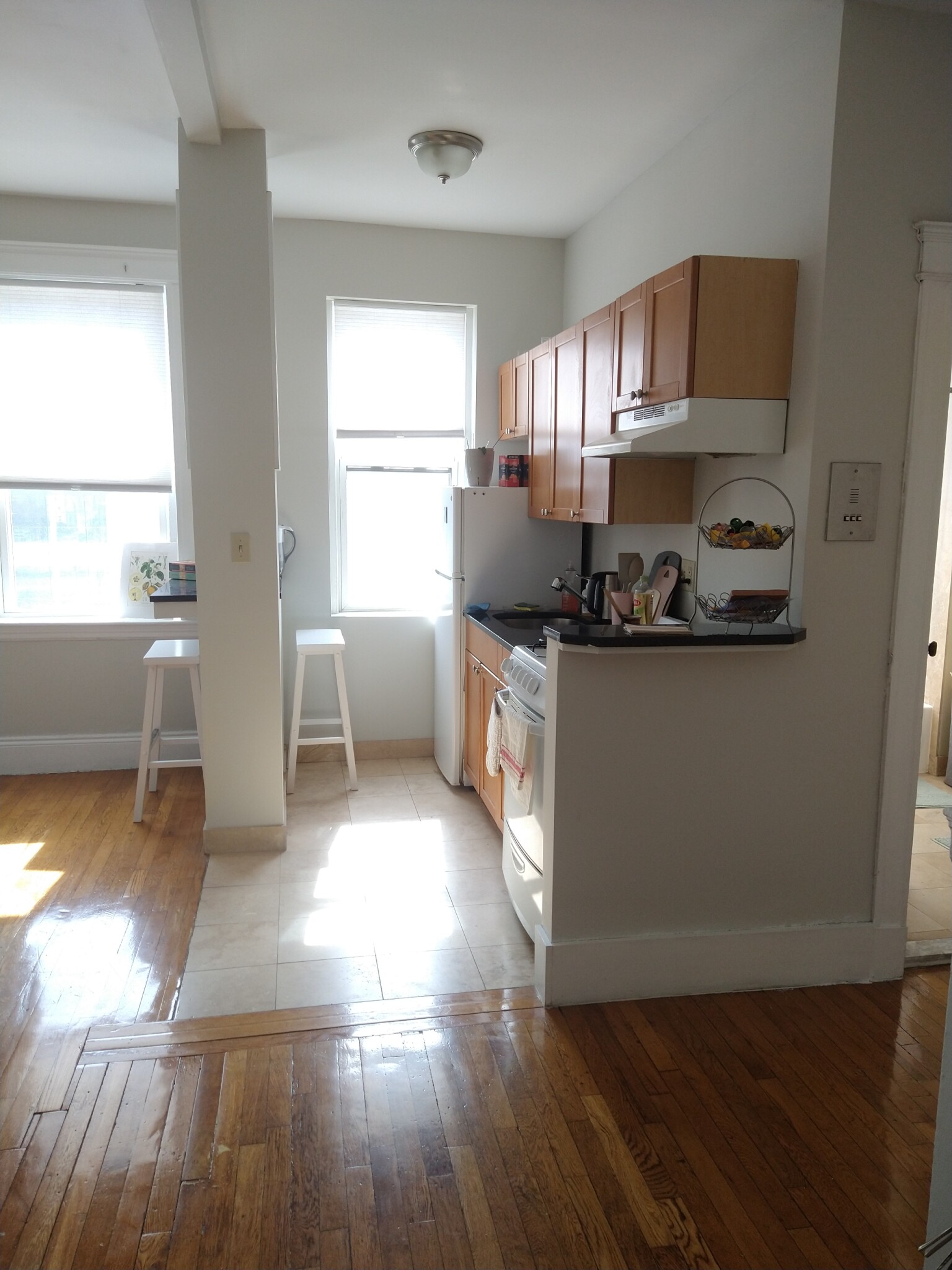 Studio bed, 1 bath apartment for rent at 1189 Commonwealth Ave Unit 12, Allston — photo 9 of 21
