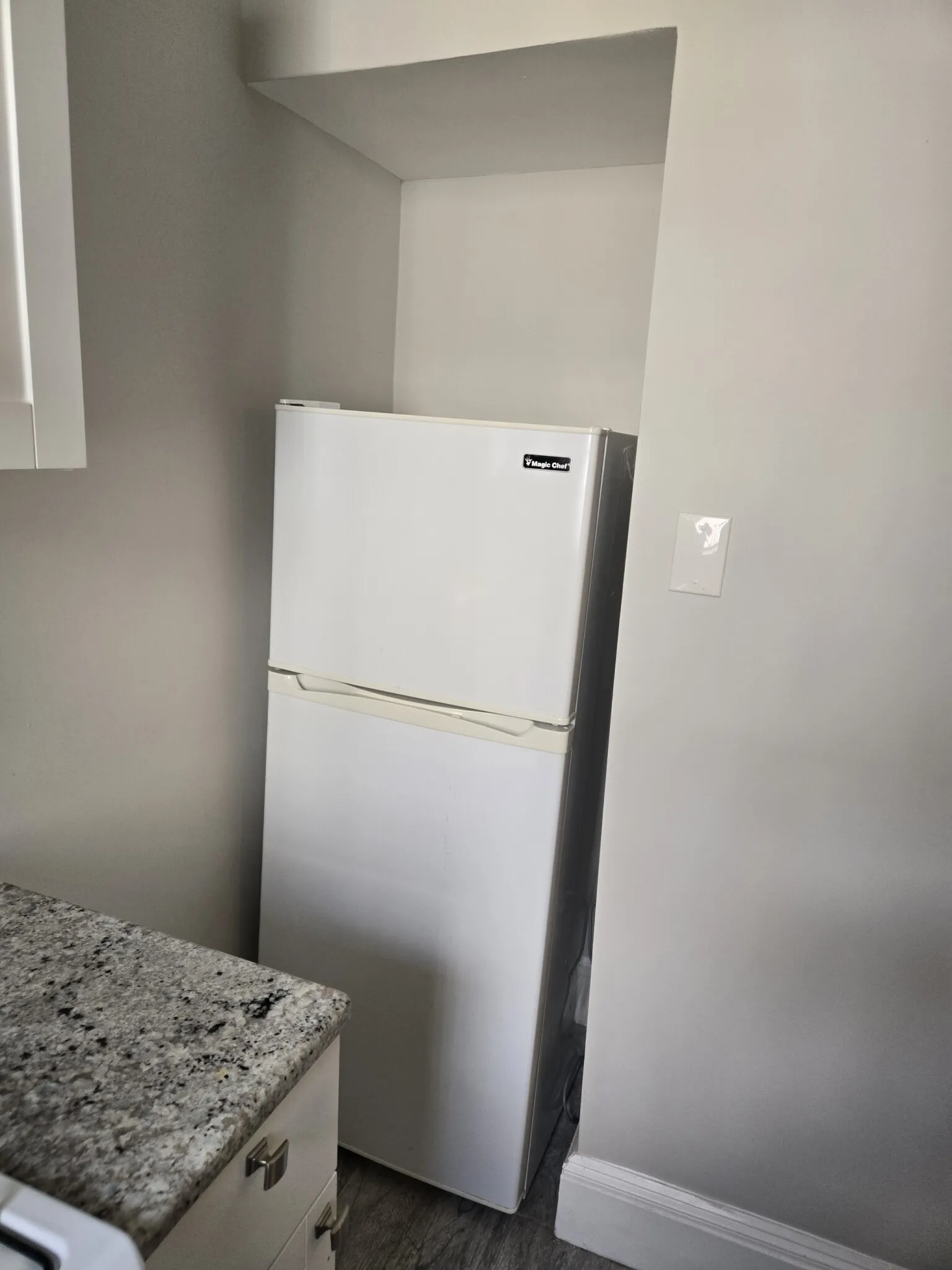 2 bed, 1 bath apartment for rent at 1189 Commonwealth Ave Unit 14, Allston — photo 3 of 12