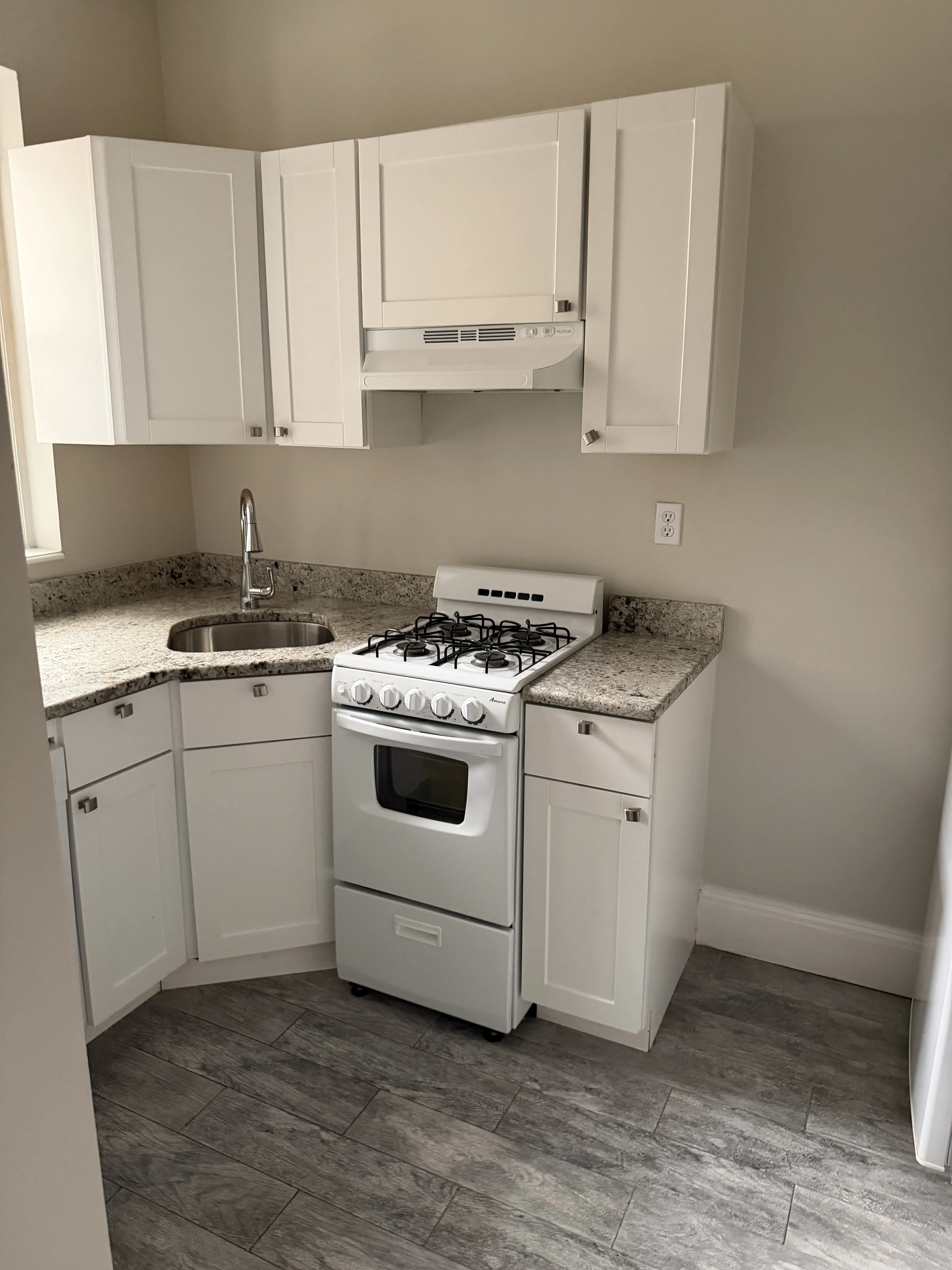 2 bed, 1 bath apartment for rent at 1189 Commonwealth Ave Unit 14, Allston — photo 2 of 20