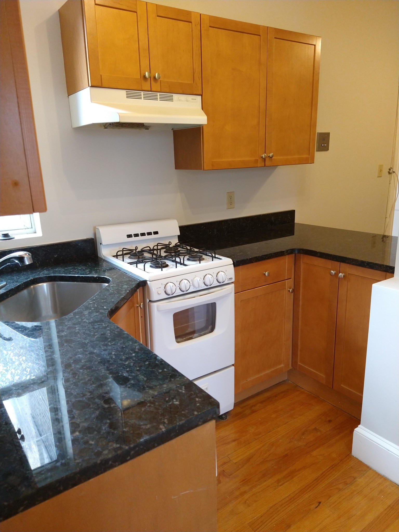 2 bed, 1 bath apartment for rent at 1189 Commonwealth Ave Unit 15, Allston — photo 7 of 21