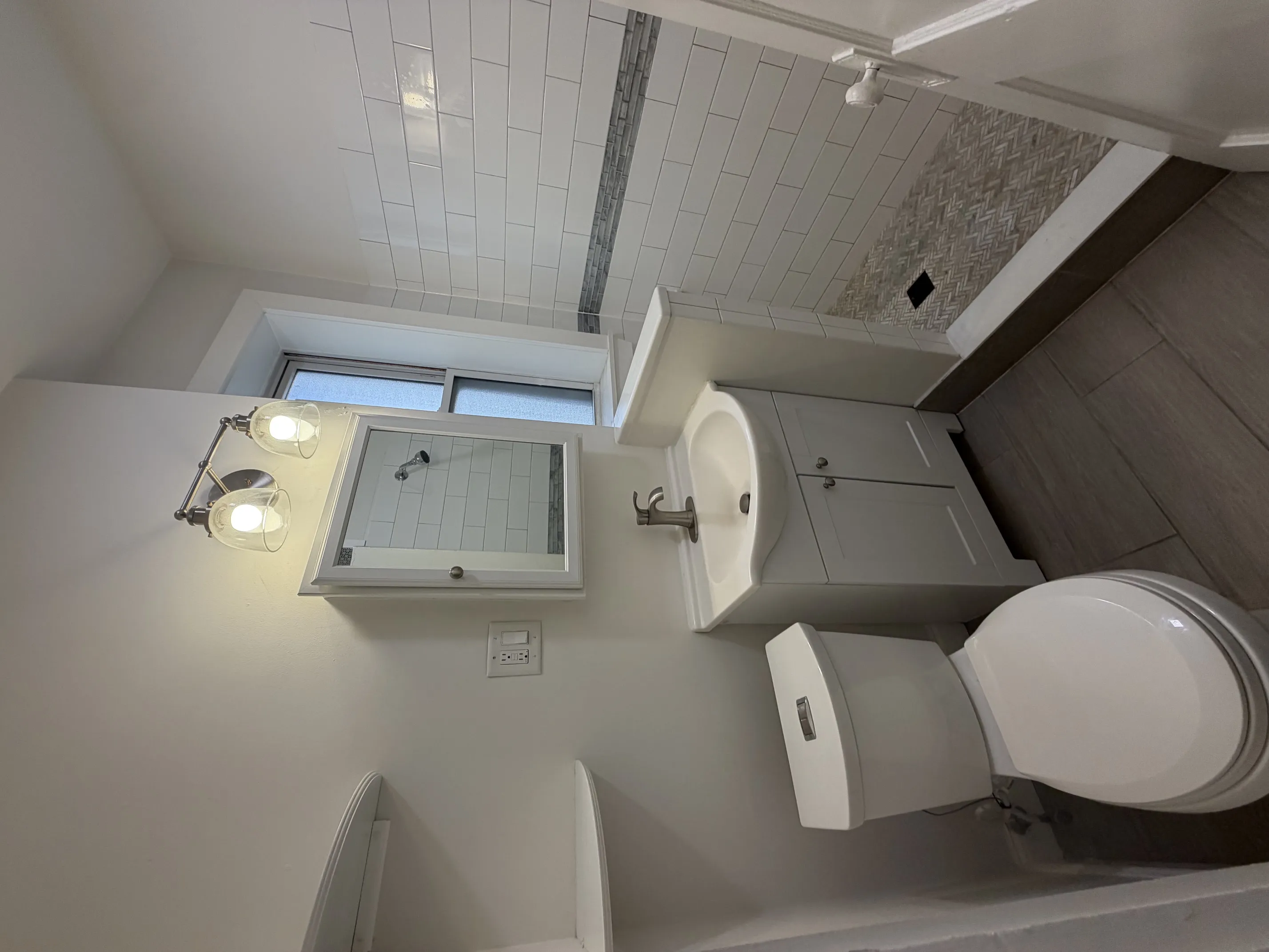 2 bed, 1 bath apartment for rent at 1189 Commonwealth Ave Unit 18, Allston — photo 5 of 19