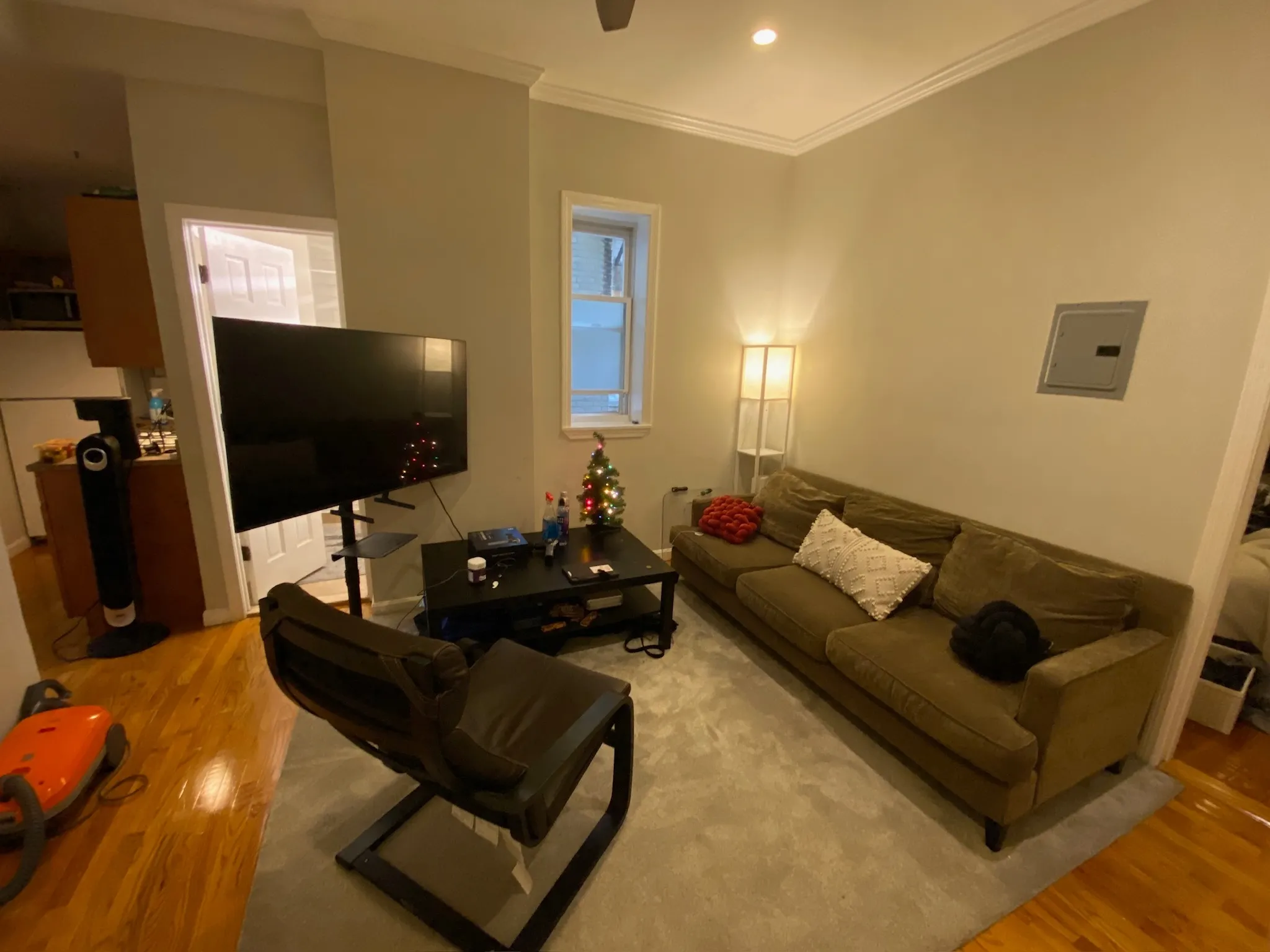 3 bed, 1 bath apartment for rent at 1189 Commonwealth Ave Unit 2, Allston — photo 14 of 34