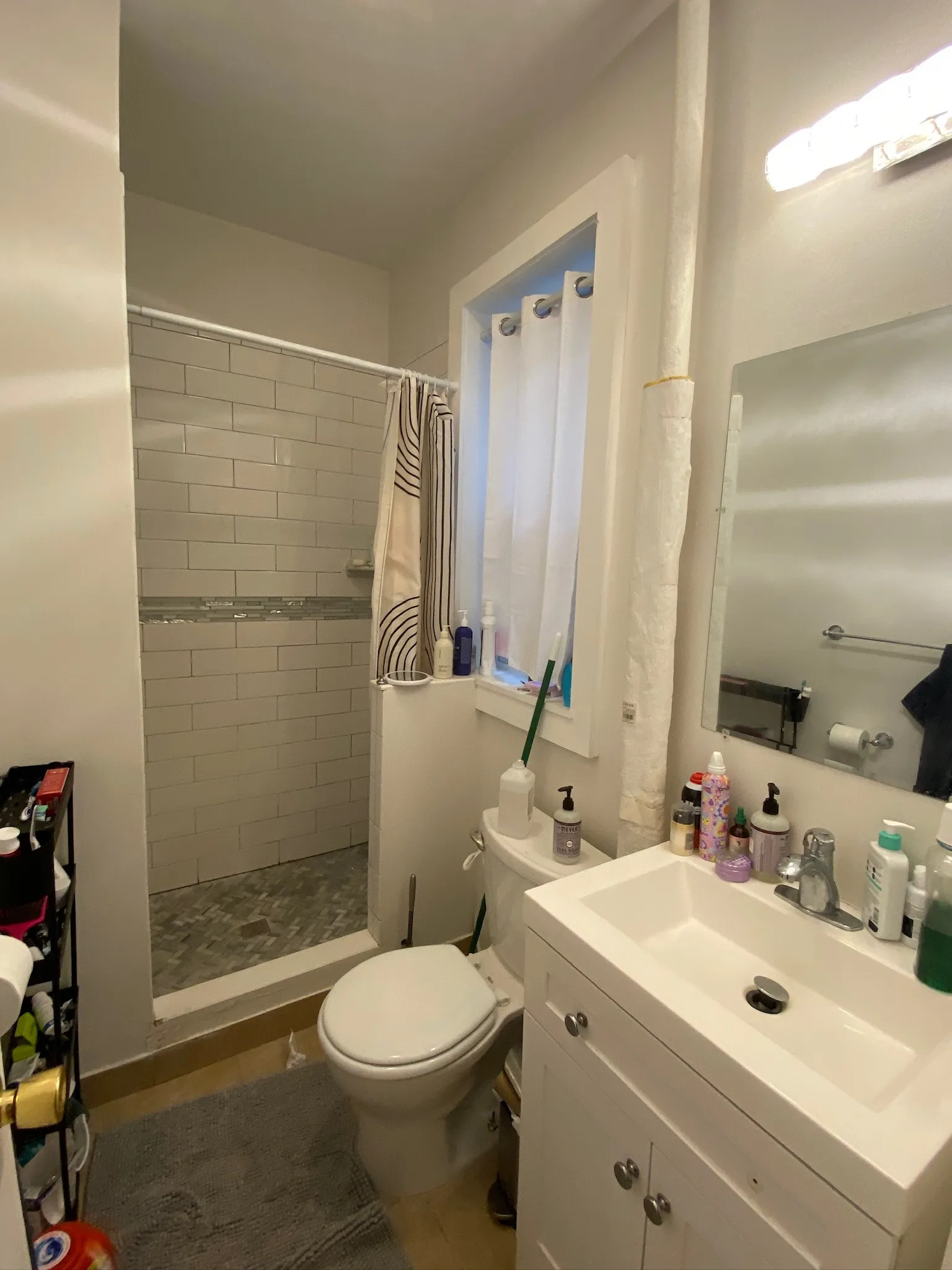 3 bed, 1 bath apartment for rent at 1189 Commonwealth Ave Unit 2, Allston — photo 15 of 34