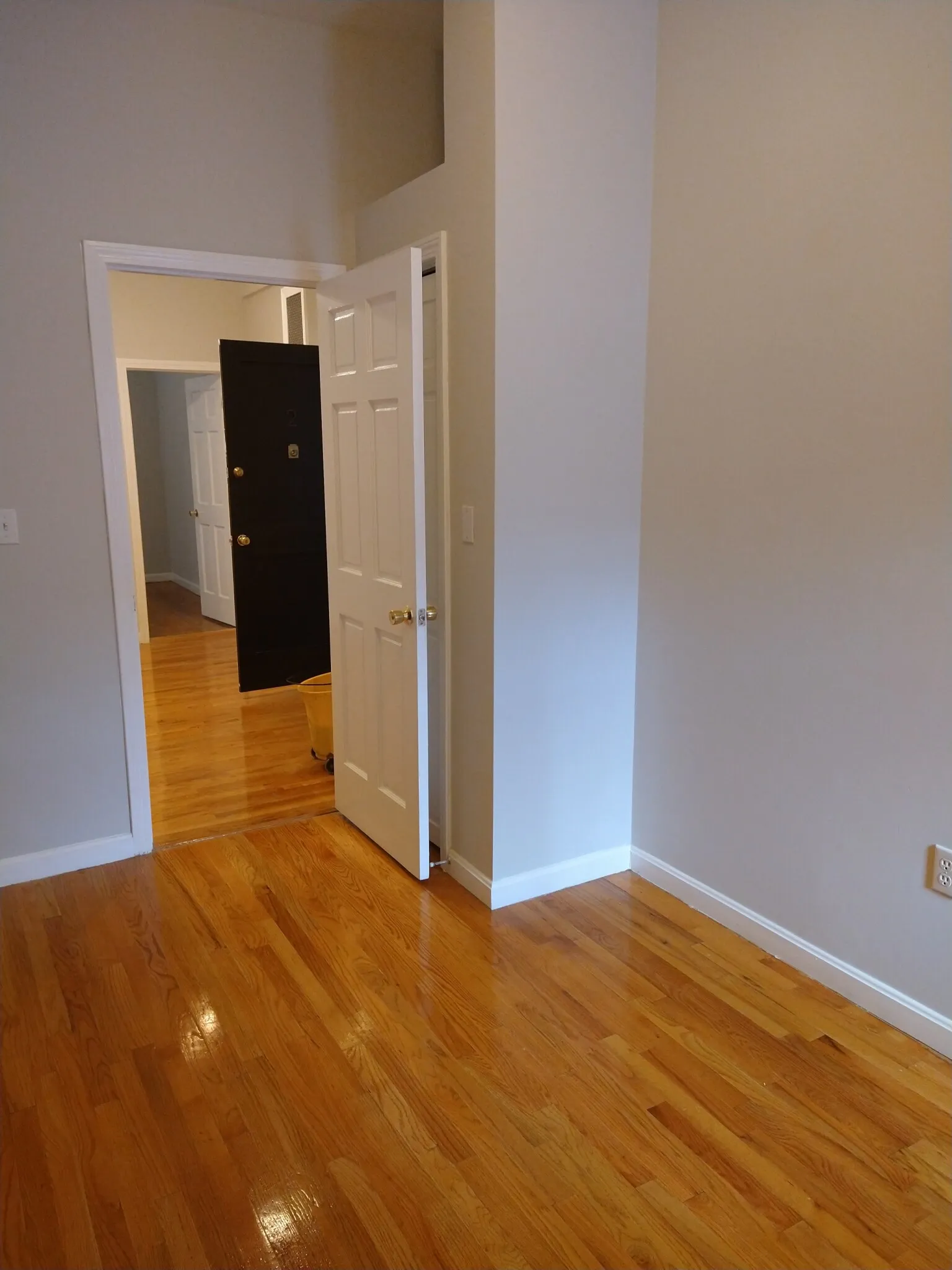 3 bed, 1 bath apartment for rent at 1189 Commonwealth Ave Unit 2, Allston — photo 21 of 34