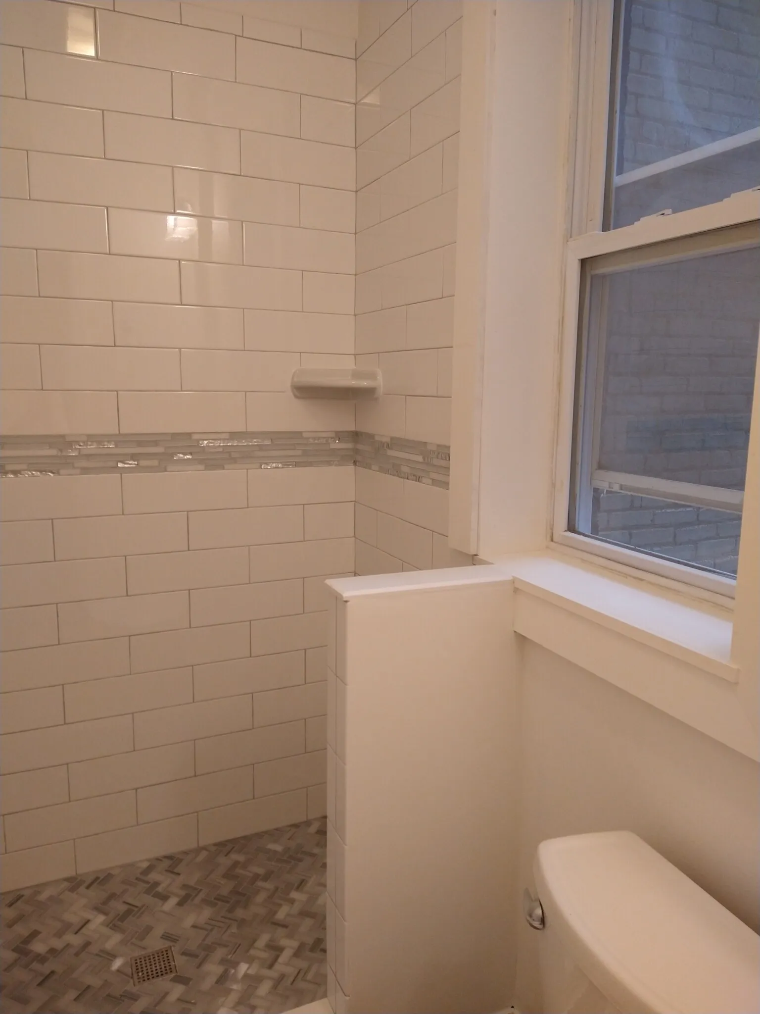 3 bed, 1 bath apartment for rent at 1189 Commonwealth Ave Unit 2, Allston — photo 27 of 34