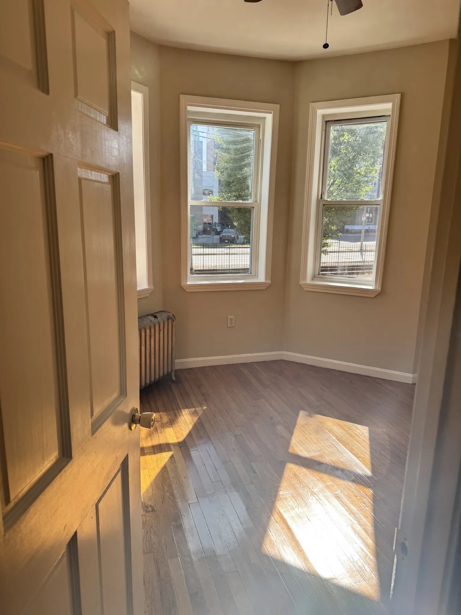 3 bed, 1 bath apartment for rent at 1189 Commonwealth Ave Unit 2, Allston — photo 7 of 34