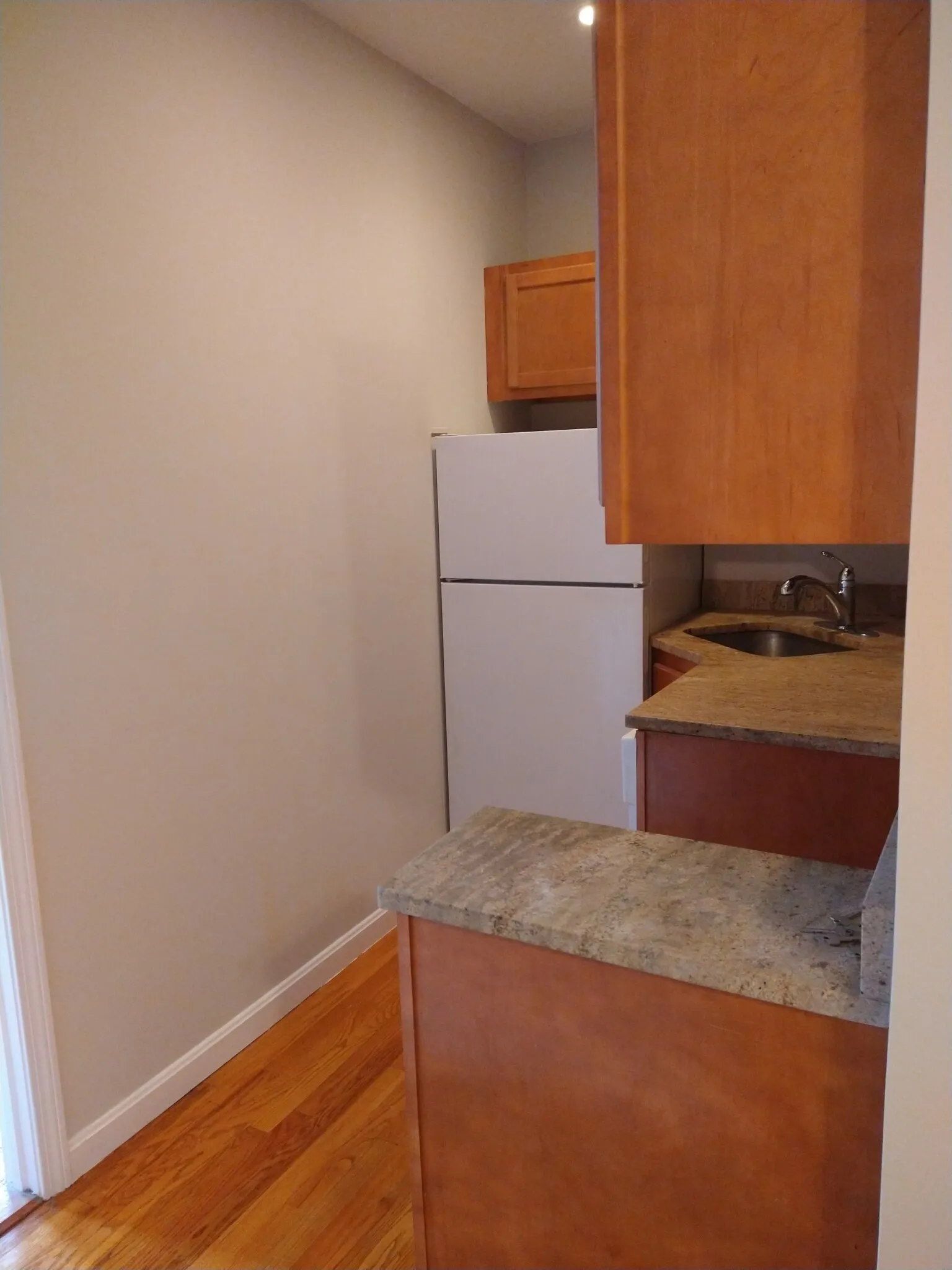 3 bed, 1 bath apartment for rent at 1189 Commonwealth Ave Unit 2, Allston — photo 23 of 34
