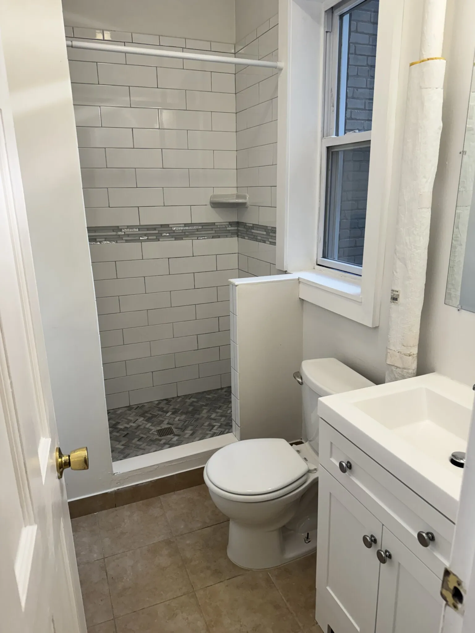3 bed, 1 bath apartment for rent at 1189 Commonwealth Ave Unit 2, Allston — photo 9 of 34