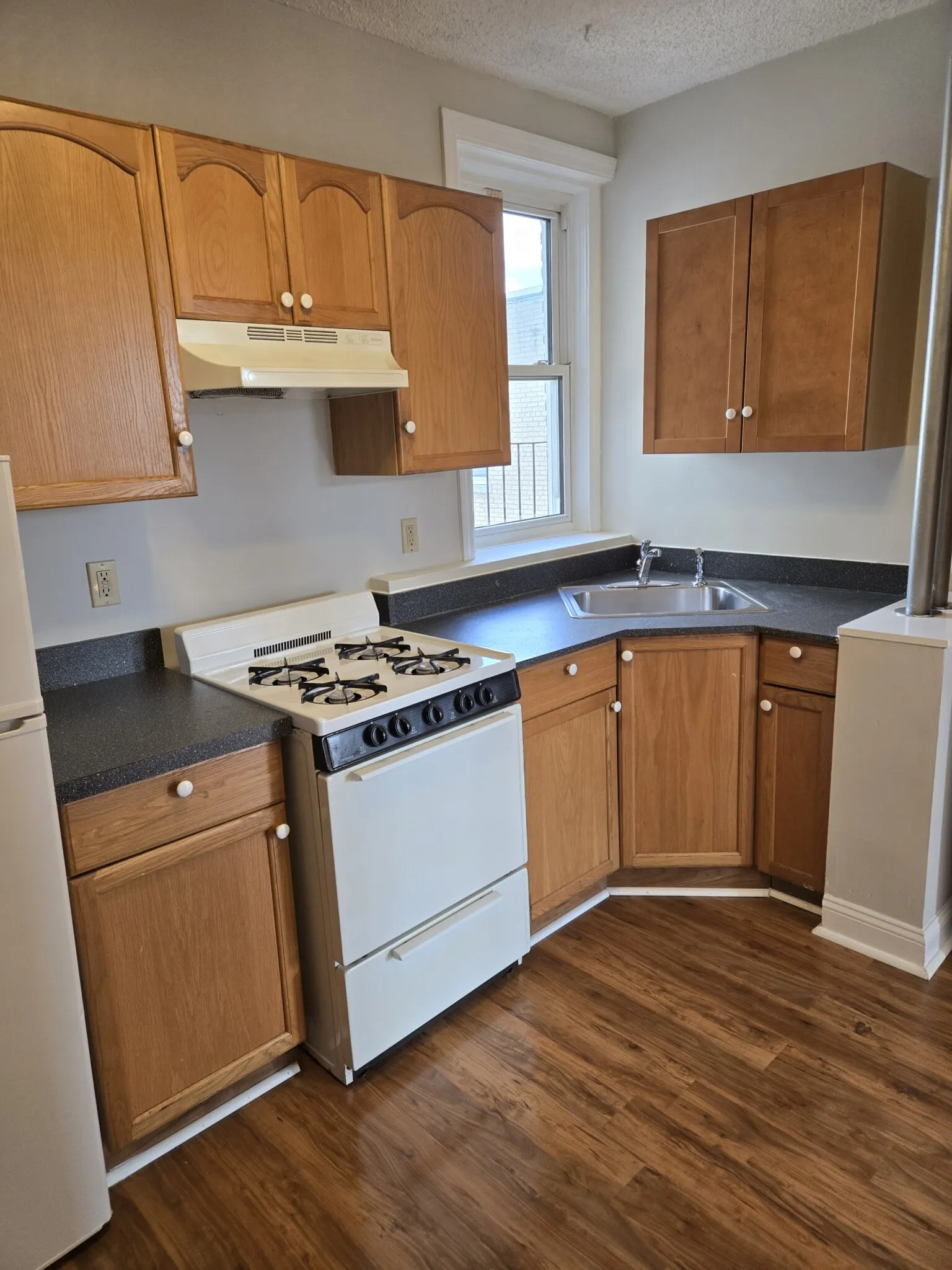 2 bed, 1 bath apartment for rent at 1189 Commonwealth Ave Unit 20, Allston — photo 1 of 20