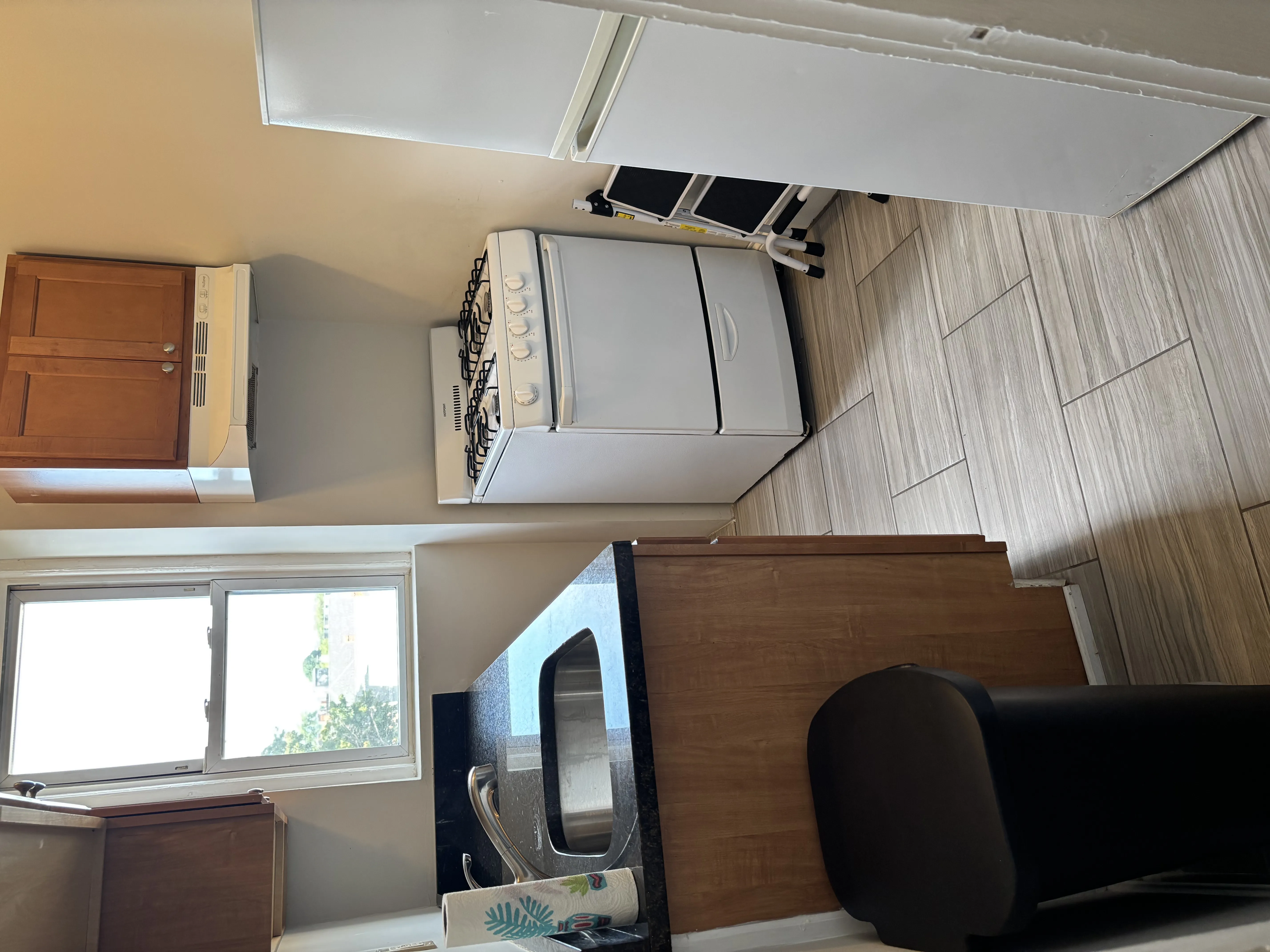 Studio bed, 1 bath apartment for rent at 1189 Commonwealth Ave Unit 22, Allston — photo 4 of 22