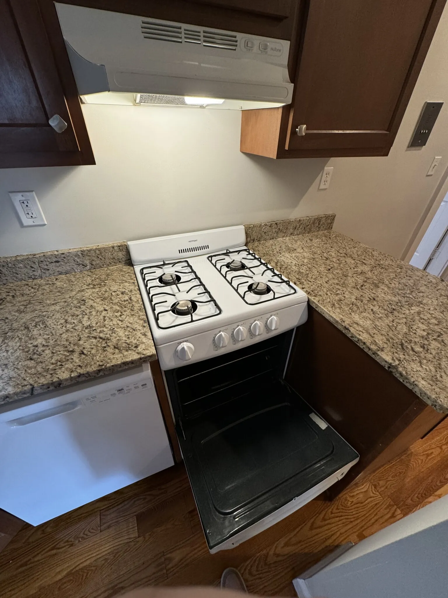 2 bed, 1 bath apartment for rent at 1189 Commonwealth Ave Unit 3, Allston — photo 15 of 39