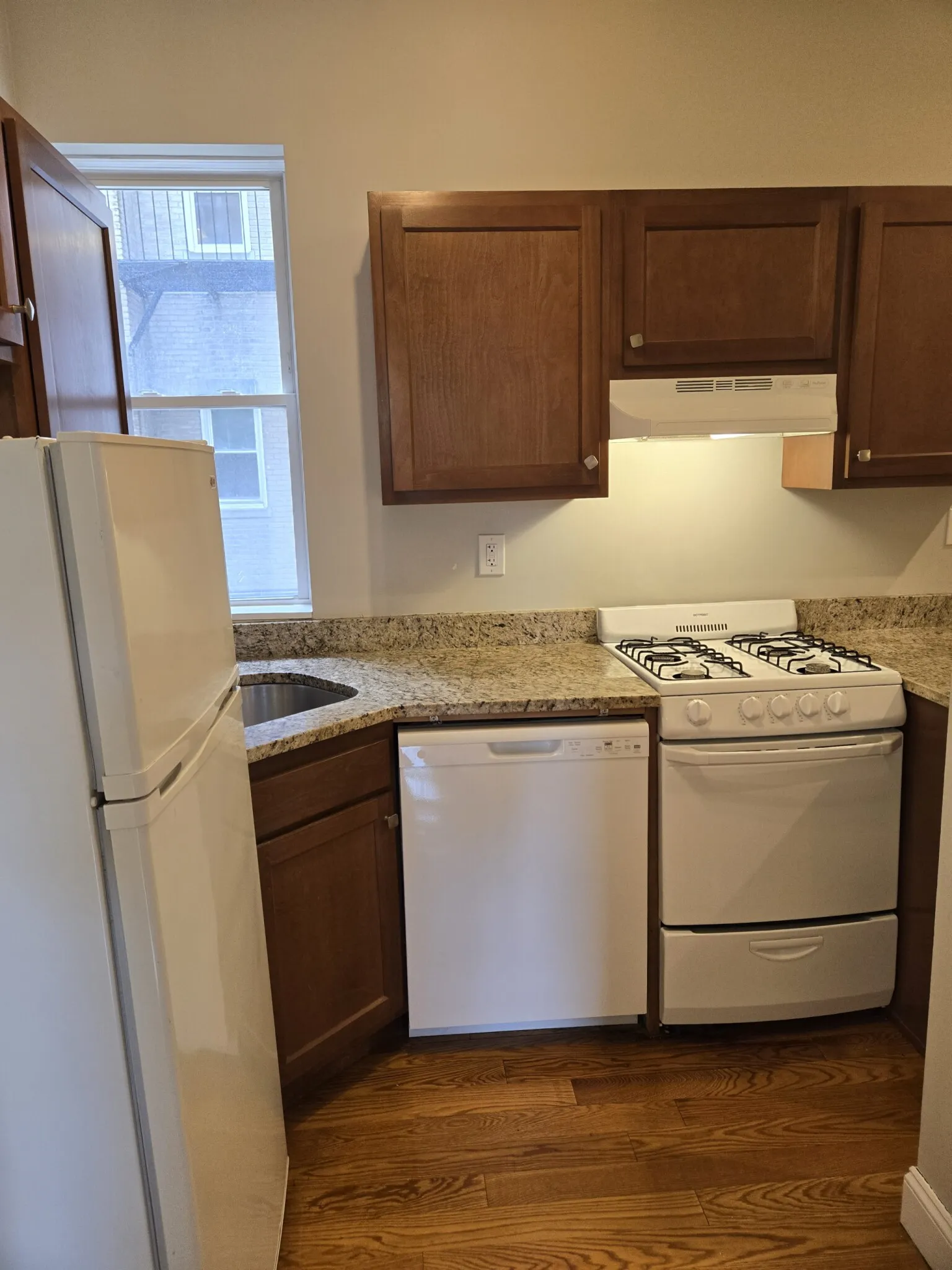 2 bed, 1 bath apartment for rent at 1189 Commonwealth Ave Unit 3, Allston — photo 22 of 39
