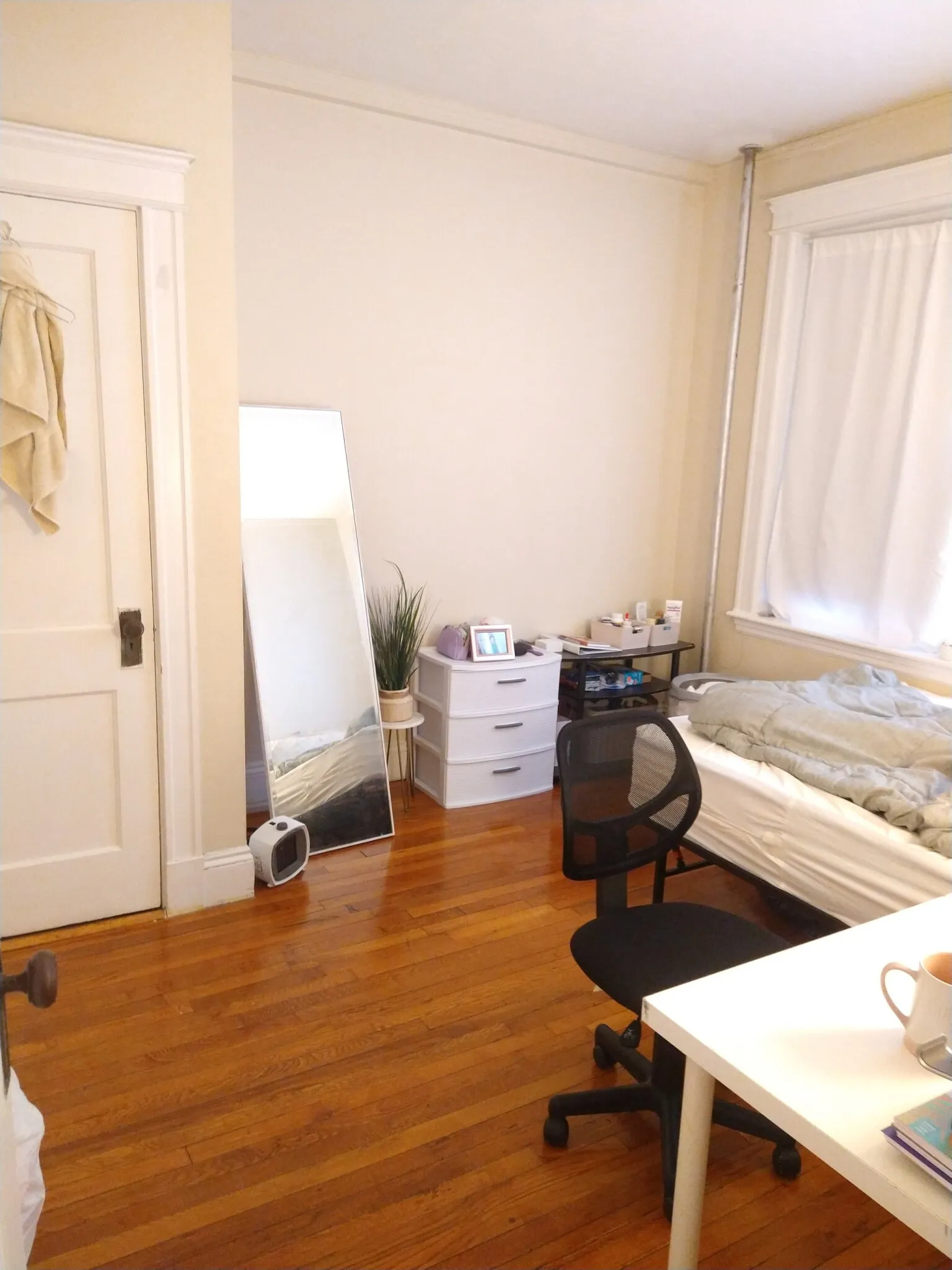 2 bed, 1 bath apartment for rent at 1189 Commonwealth Ave Unit 7, Allston — photo 18 of 20