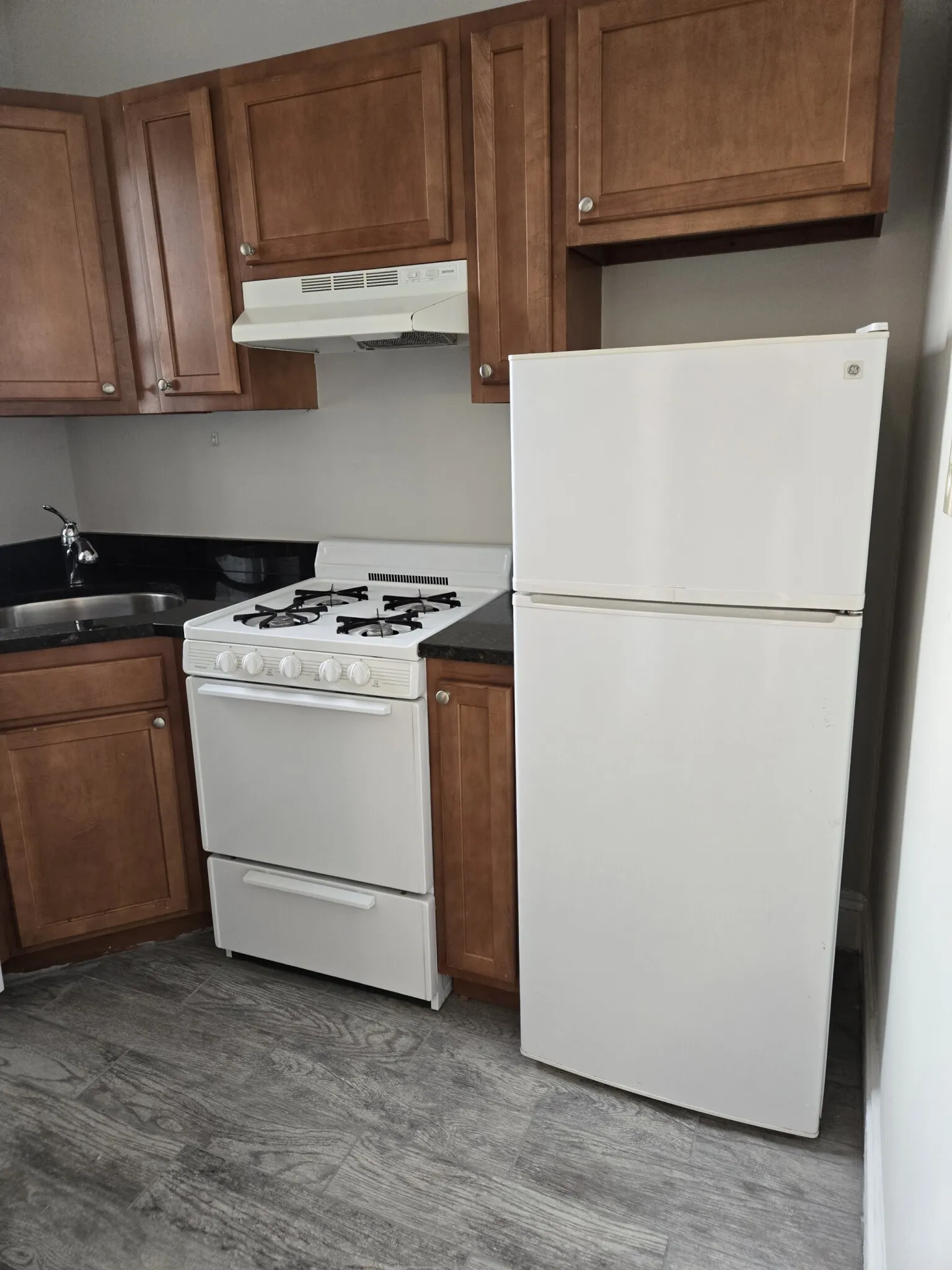2 bed, 1 bath apartment for rent at 1189 Commonwealth Ave Unit 7, Allston — photo 2 of 20