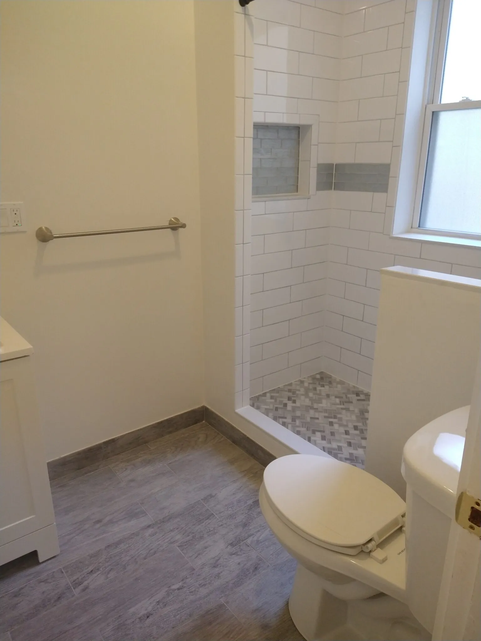 2 bed, 1 bath apartment for rent at 1189 Commonwealth Ave Unit 8, Allston — photo 8 of 14
