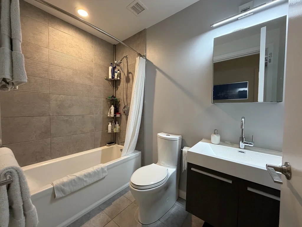2 bed, 1 bath apartment for rent at 119-141 Hyde Park Ave Unit 131B, Jamaica Plain — photo 15 of 18