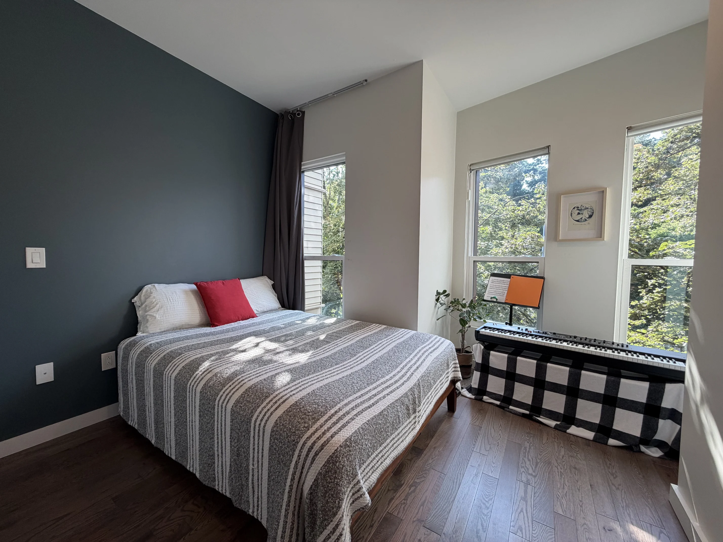 2 bed, 1 bath apartment for rent at 119-141 Hyde Park Ave Unit 131B, Jamaica Plain — photo 13 of 18