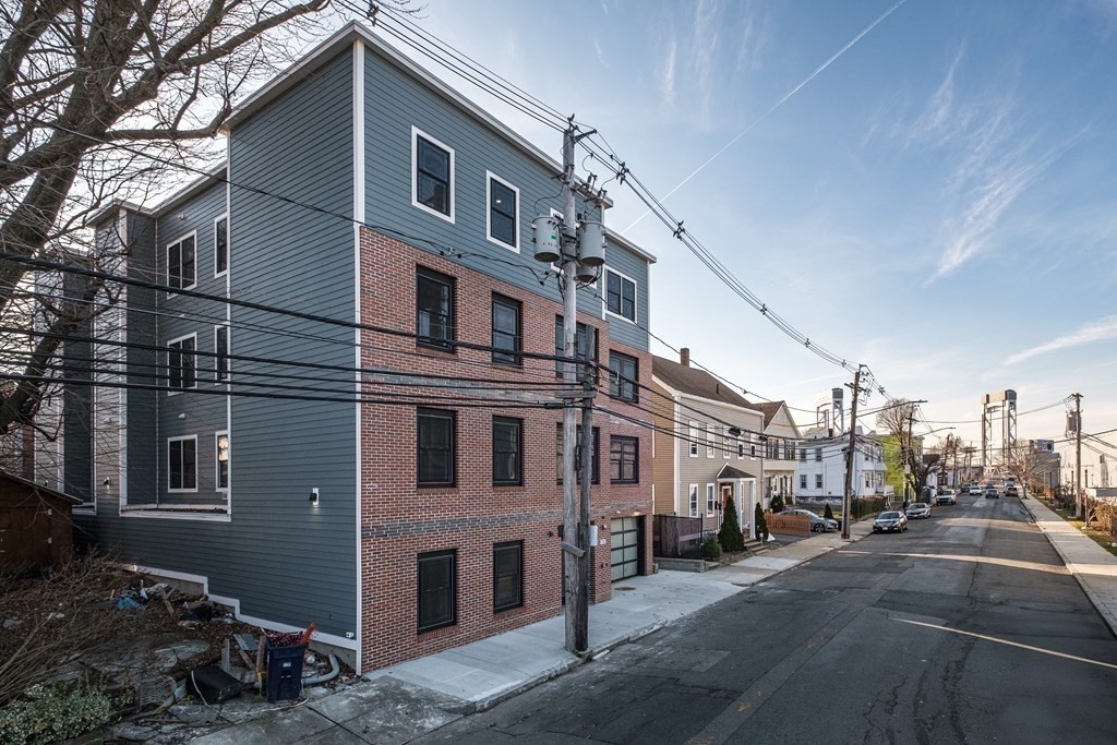 2 bed, 1 bath apartment for rent at 119 Addison Unit 1, East Boston — photo 11 of 14