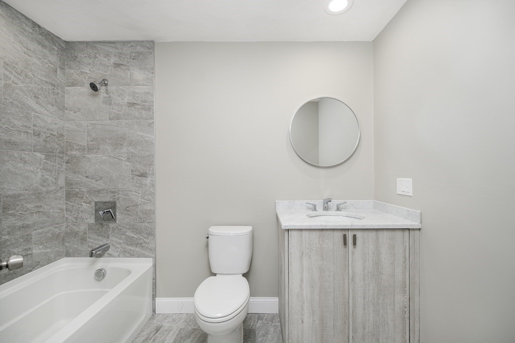 2 bed, 1 bath apartment for rent at 119 Addison Unit 1, East Boston — photo 5 of 14