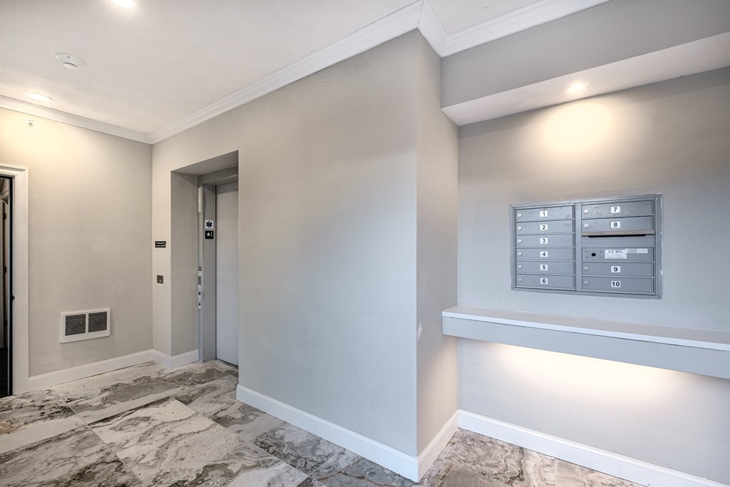 1 bed, 1 bath apartment for rent at 119 Addison Unit 3, East Boston — photo 4 of 6
