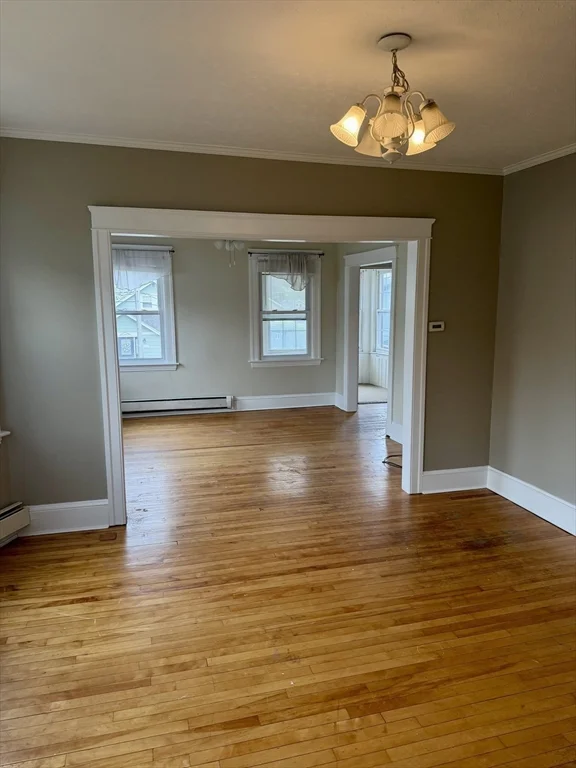 3 bed, 1 bath apartment for rent at 119 Airlie St Unit 2, Burncoat — photo 5 of 17