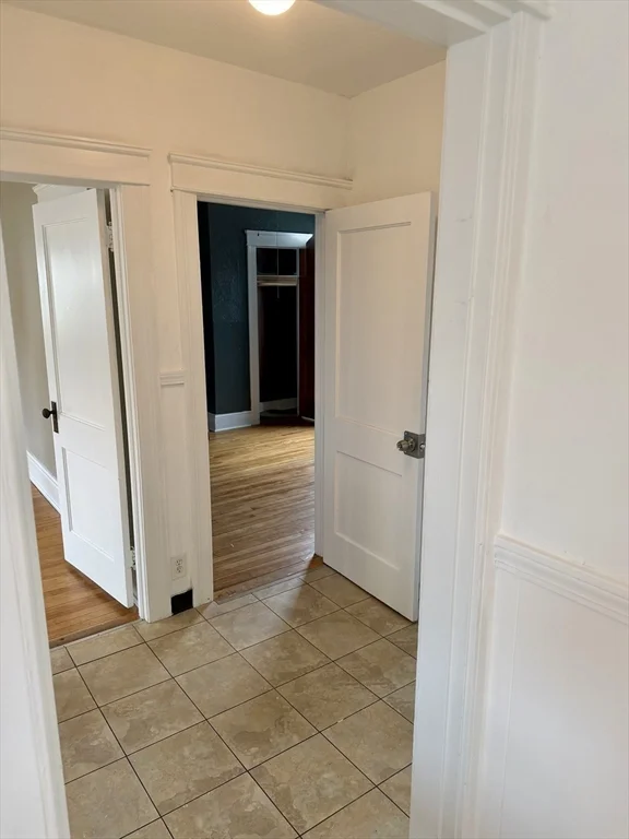 3 bed, 1 bath apartment for rent at 119 Airlie St Unit 2, Burncoat — photo 16 of 17