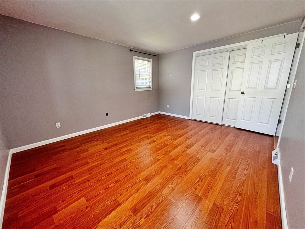 3 bed, 2 bath apartment for rent at 119 Bairdcrest Rd, Springfield — photo 8 of 13