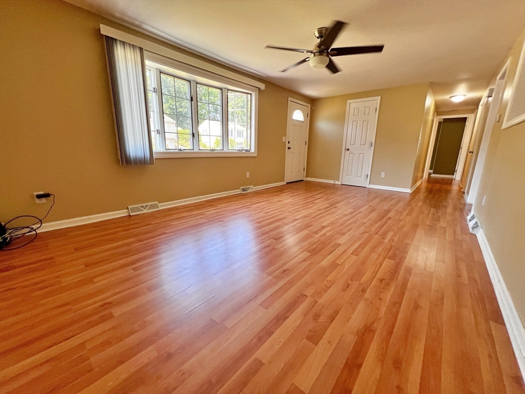 3 bed, 2 bath apartment for rent at 119 Bairdcrest Rd, Springfield — photo 6 of 13