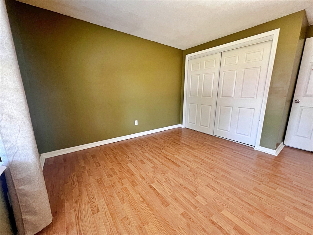 3 bed, 2 bath apartment for rent at 119 Bairdcrest Rd, Springfield — photo 9 of 13
