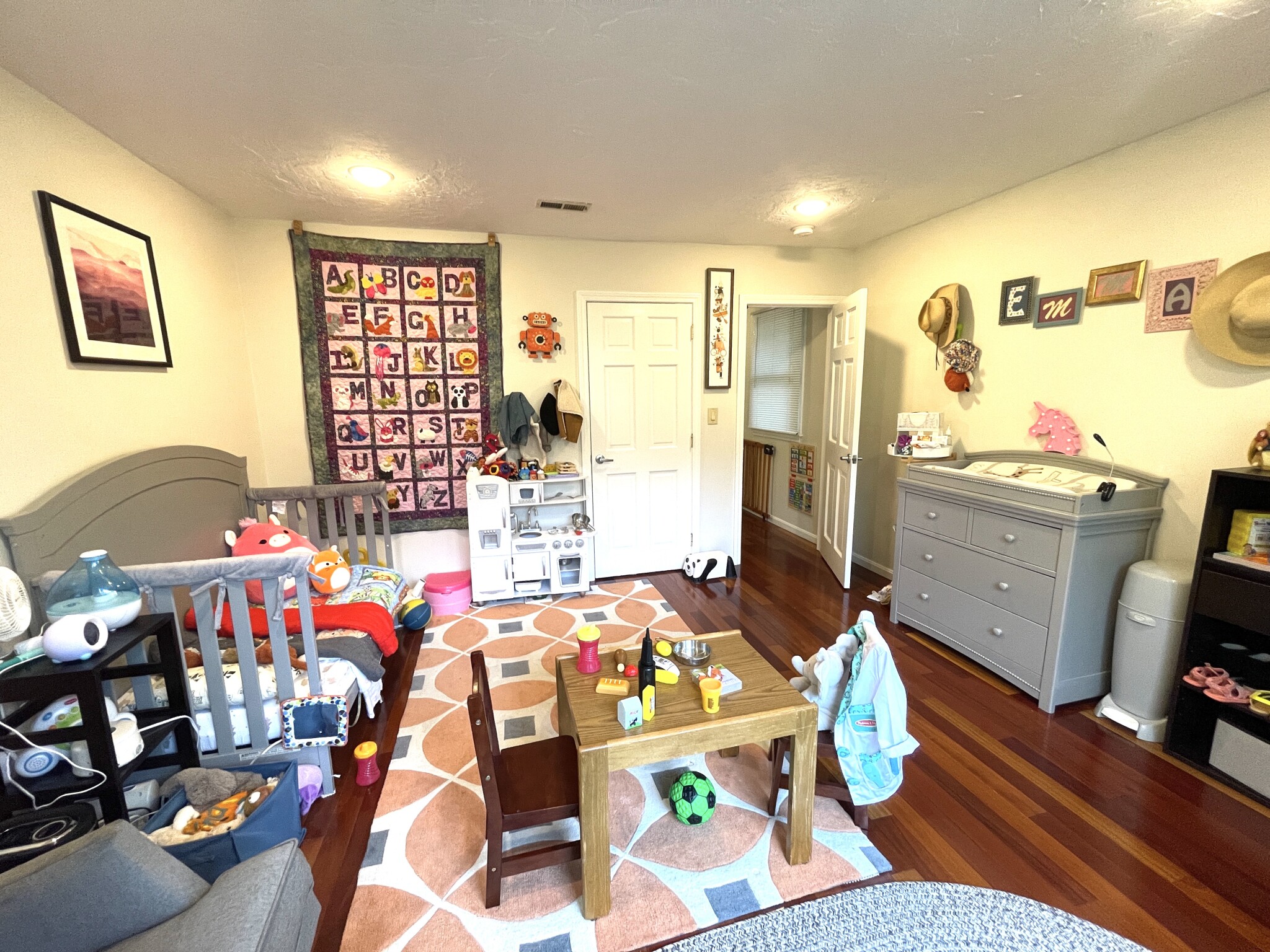 3 bed, 2.5 bath apartment for rent at 119 Beaconsfield Rd, Washington Square — photo 18 of 22