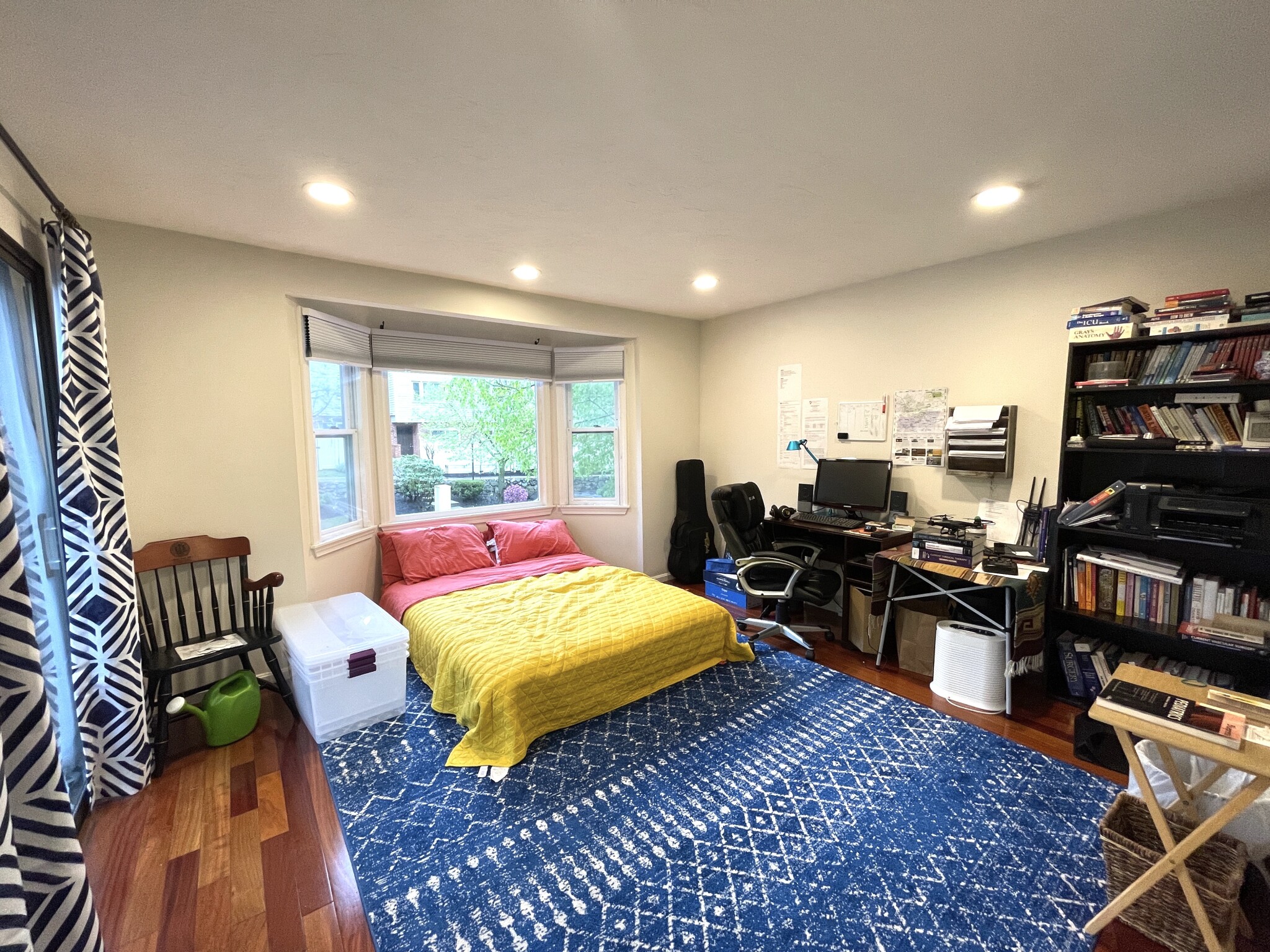 3 bed, 2.5 bath apartment for rent at 119 Beaconsfield Rd, Washington Square — photo 9 of 22
