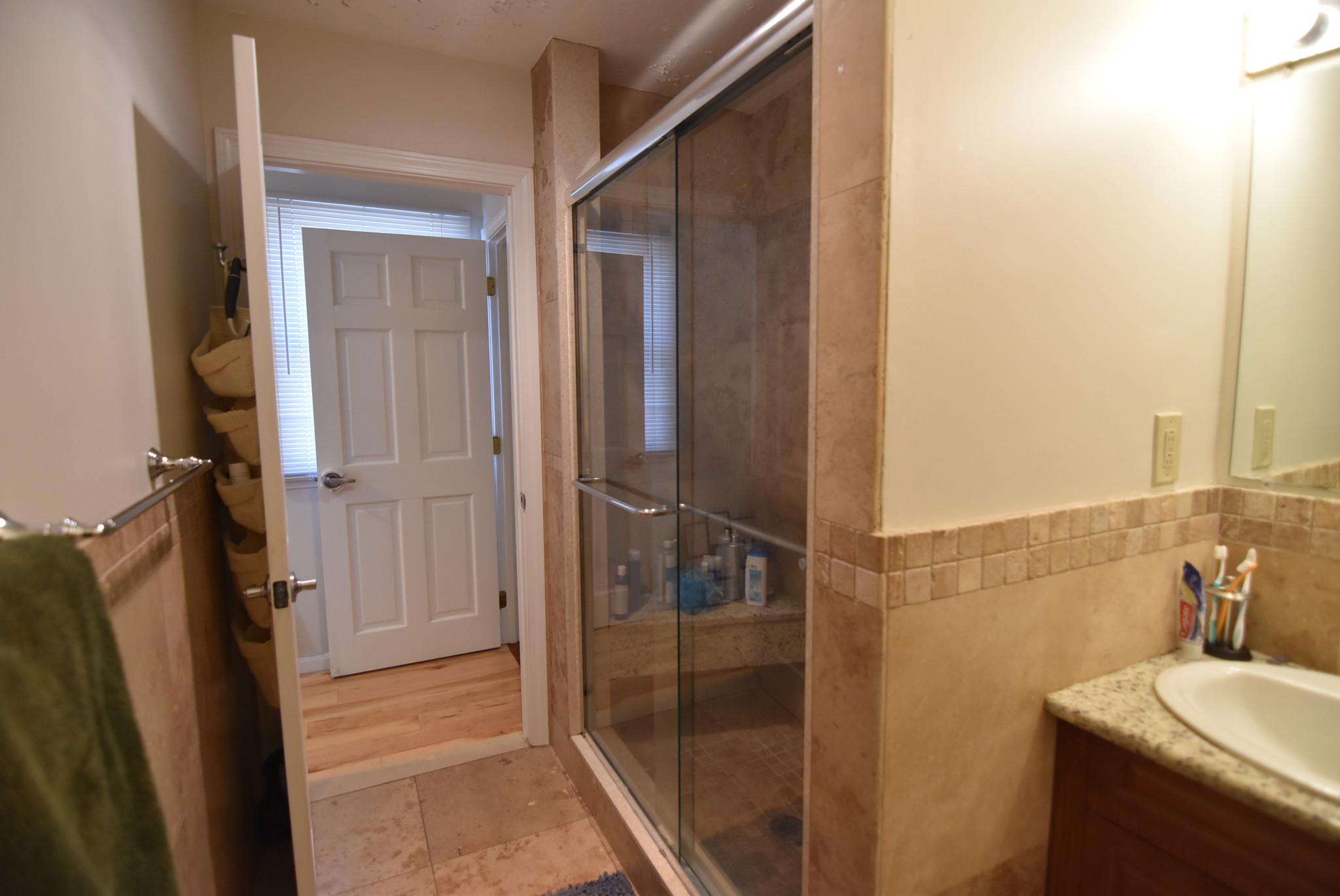 3 bed, 2.5 bath apartment for rent at 119 Beaconsfield Rd, Washington Square — photo 16 of 22