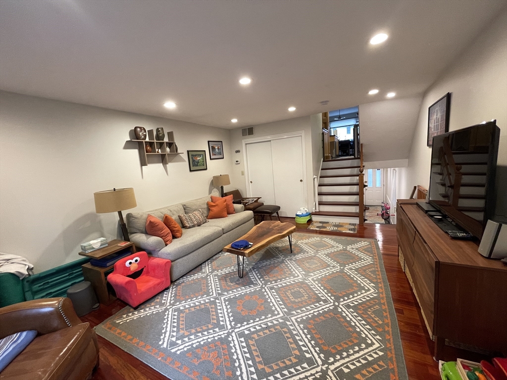 3 bed, 3 bath apartment for rent at 119 Beaconsfield Unit 1, Aspinwall Hill — photo 1 of 16