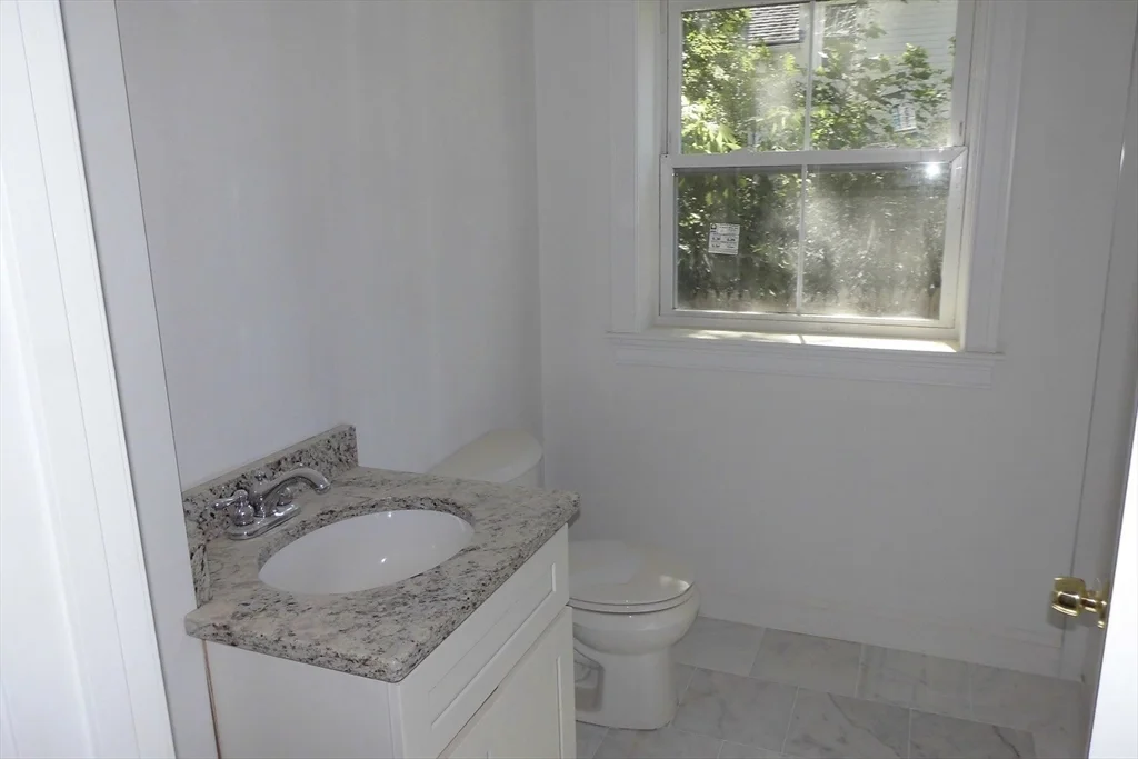 3 bed, 1 bath apartment for rent at 119 Boyd St Unit 119, Watertown — photo 7 of 8