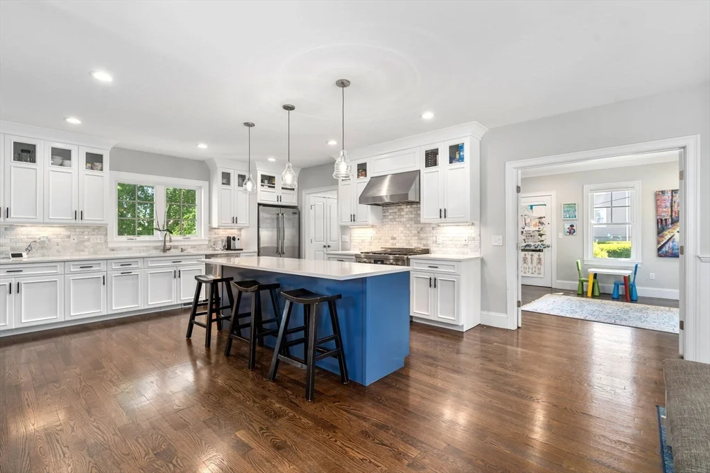 4 bed, 4+ bath apartment for rent at 119 Charlesbank Rd, Newton Corner — photo 4 of 33
