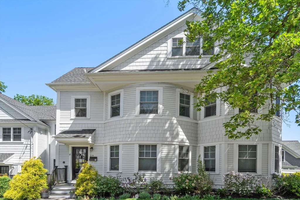 4 bed, 4+ bath apartment for rent at 119 Charlesbank Rd, Newton Corner — photo 1 of 33