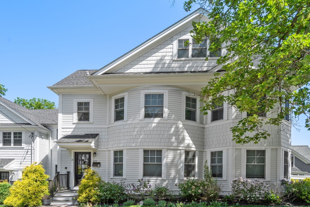 4 bed, 4+ bath apartment for rent at 119 Charlesbank Rd Unit 119, Newton Corner