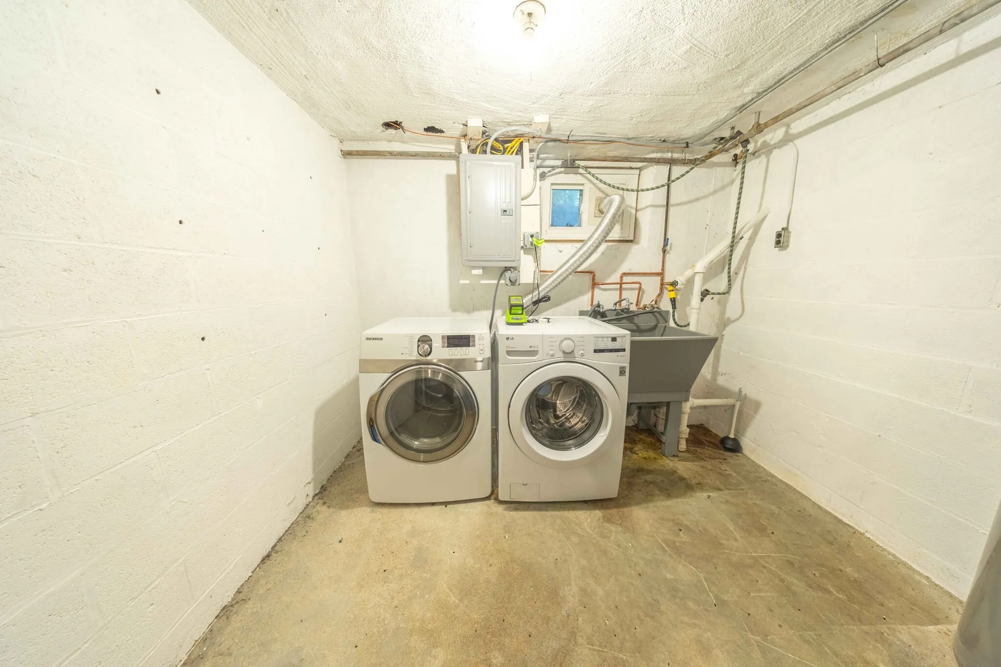 3 bed, 1 bath apartment for rent at 119 Chestnut St Unit 119, High Street Hill — photo 18 of 25