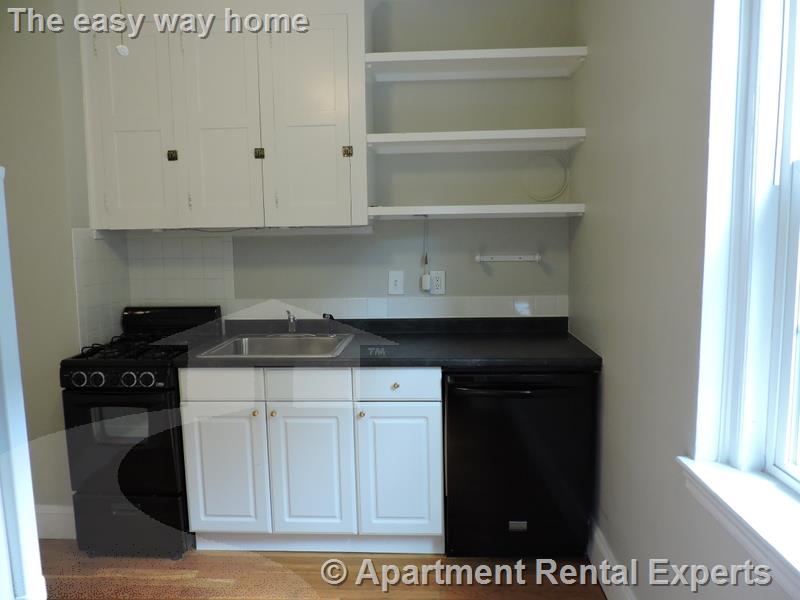 1 bed, 1 bath apartment for rent at 119 College Ave Unit 10, Davis Square — photo 4 of 10