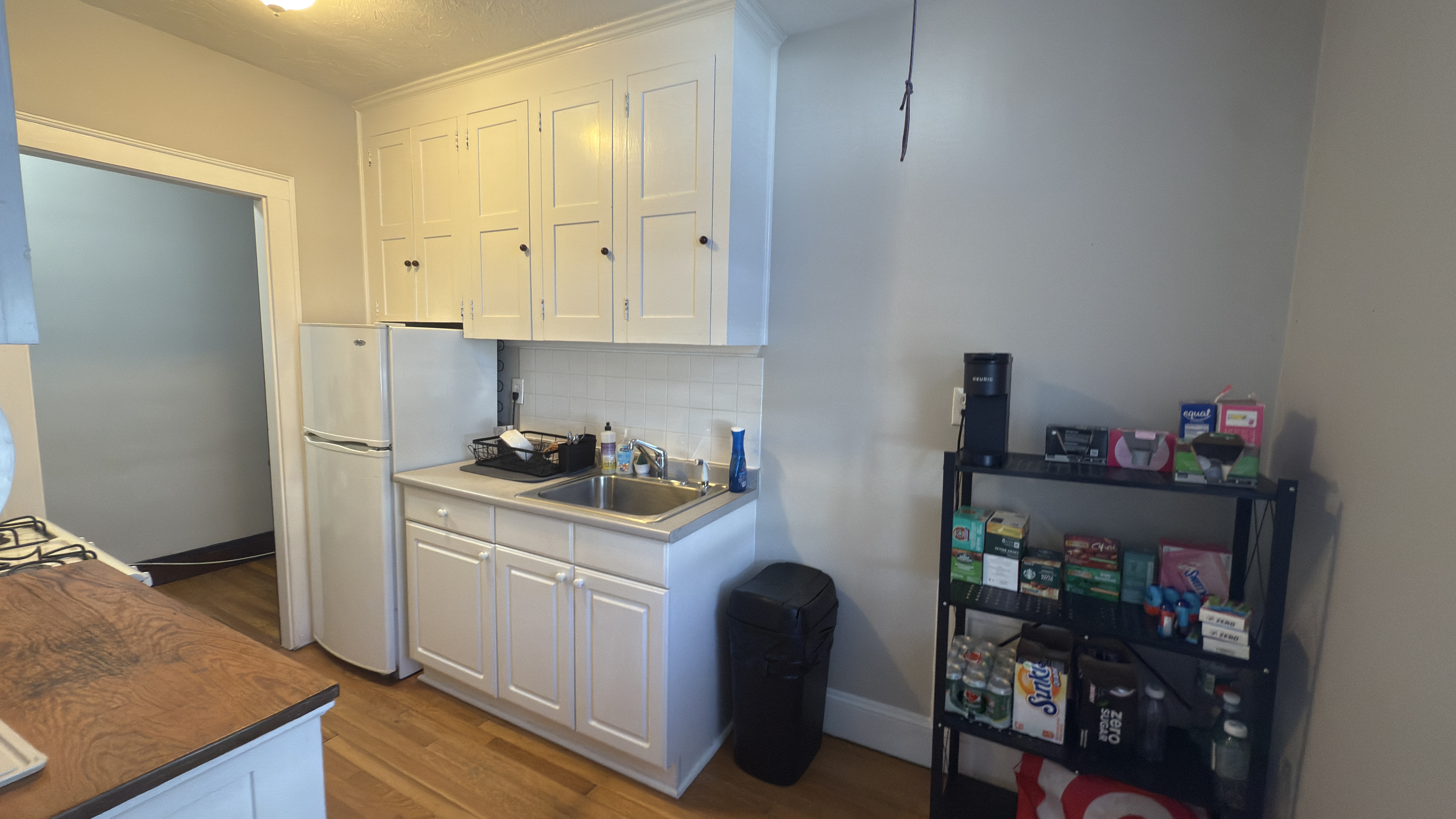 1 bed, 1 bath apartment for rent at 119 College Ave Unit 2, Powder House Square — photo 5 of 11