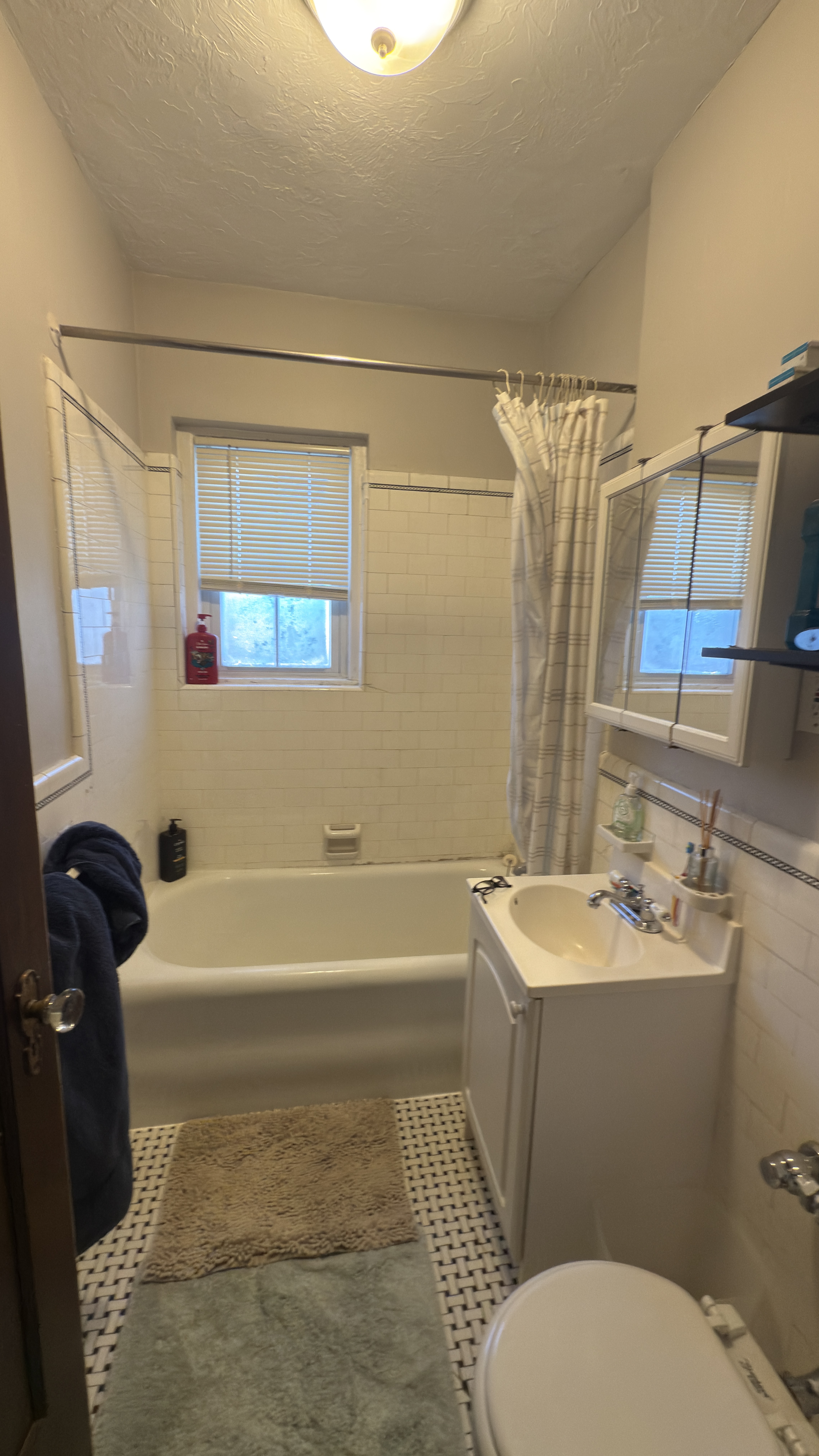 1 bed, 1 bath apartment for rent at 119 College Ave Unit 2, Powder House Square — photo 9 of 11